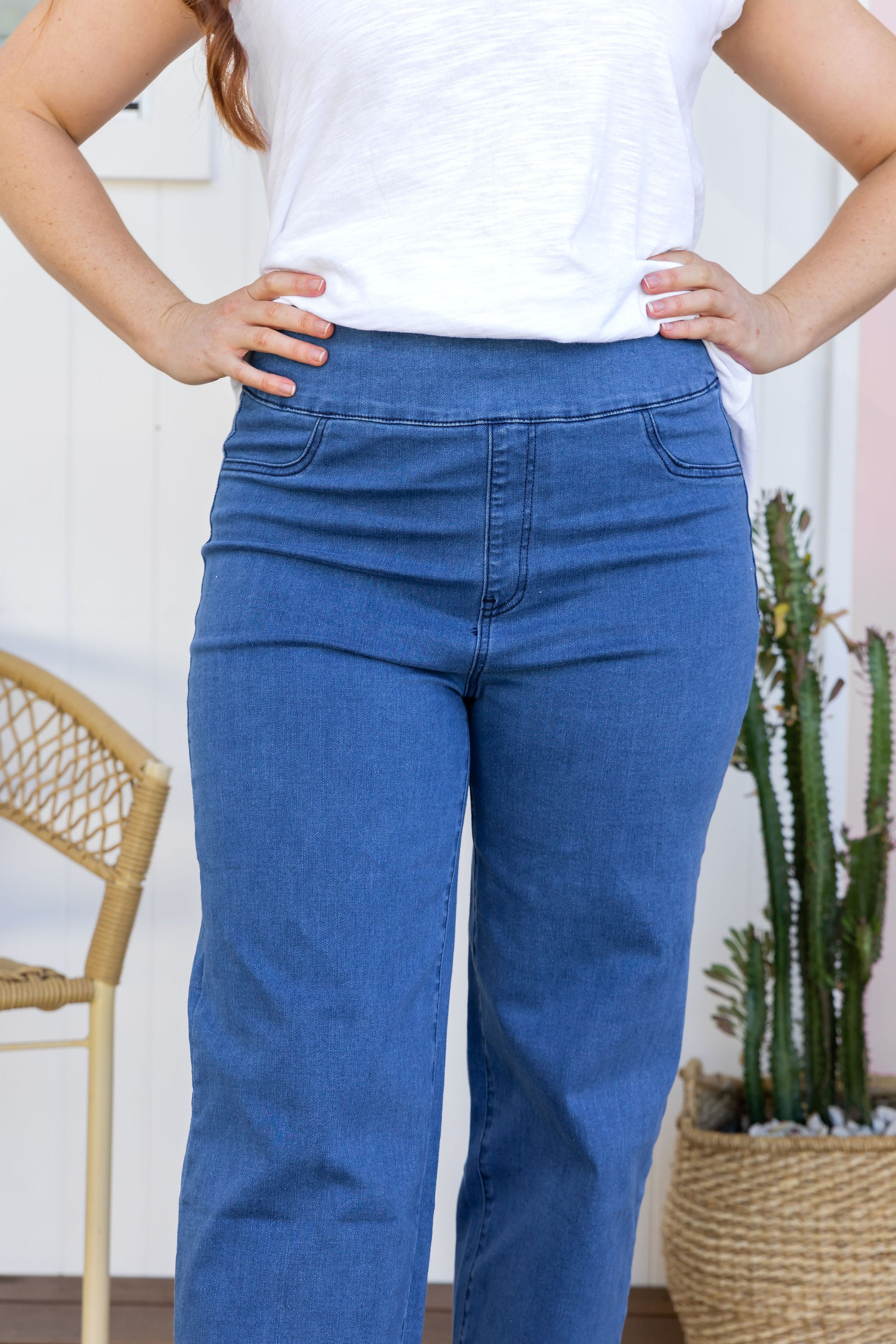 Lara Pull on Jeans in Mid Blue