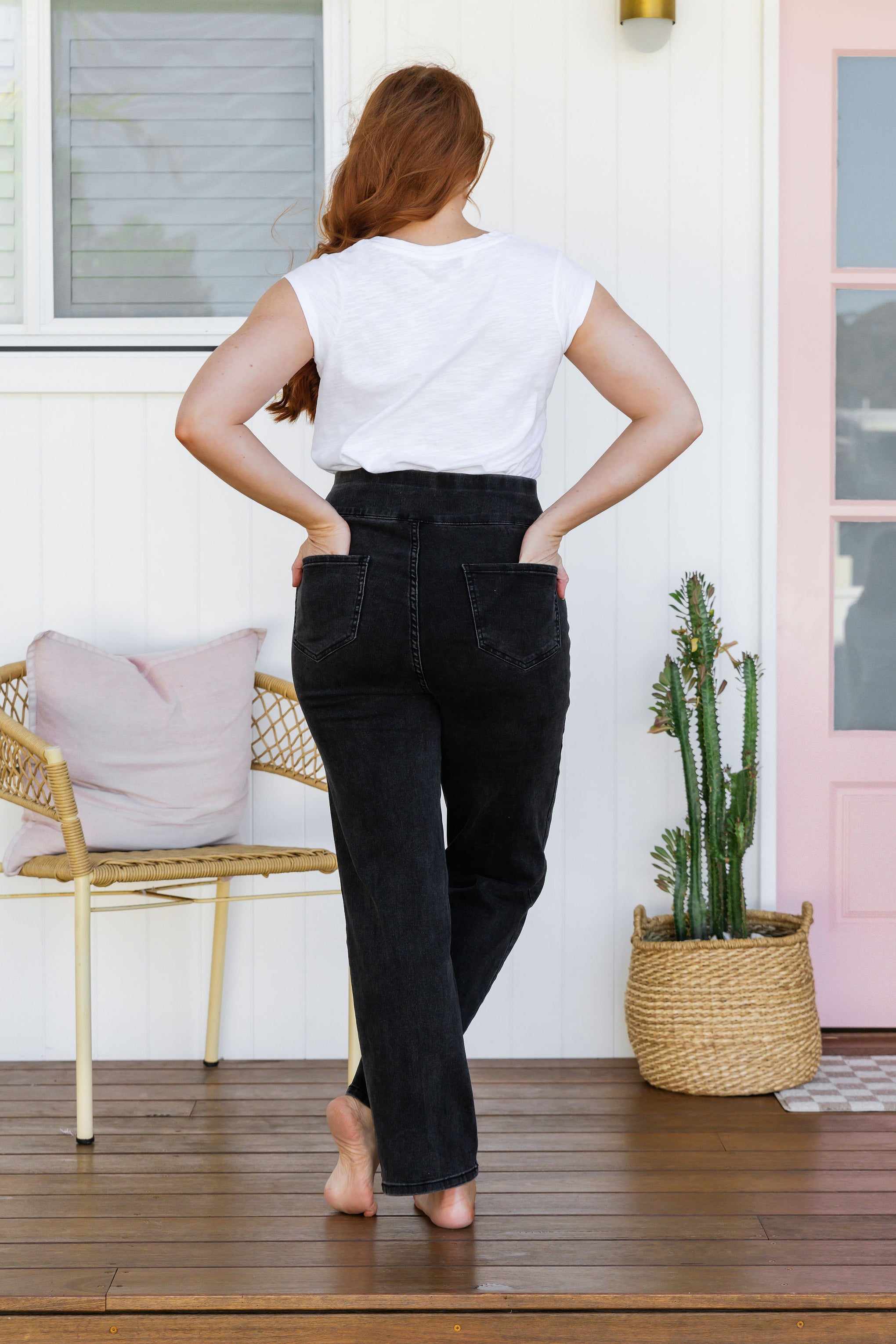 Lara Pull on Jeans in Vintage Black