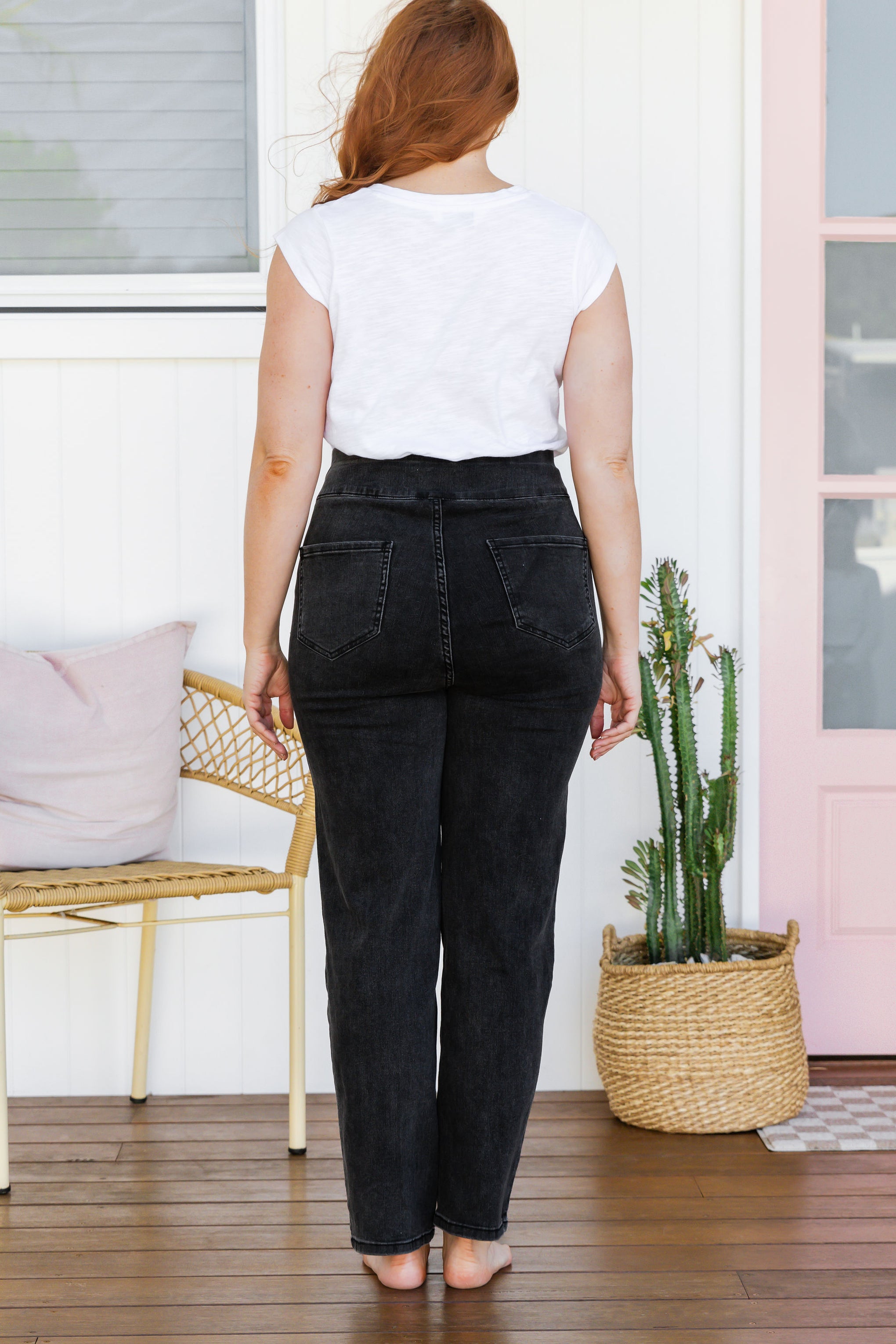 Lara Pull on Jeans in Vintage Black