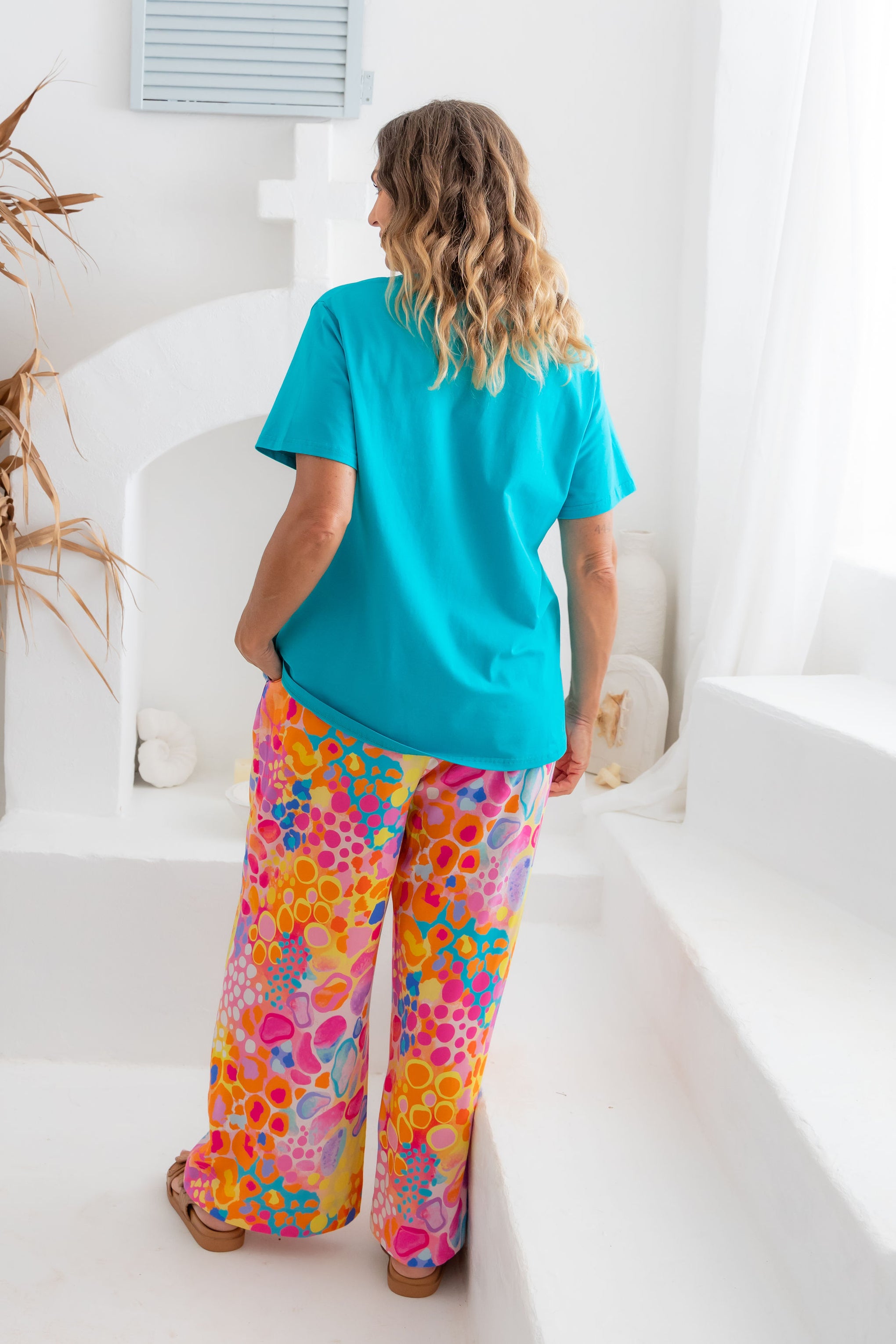 Relaxed V-Neck Tee in Teal