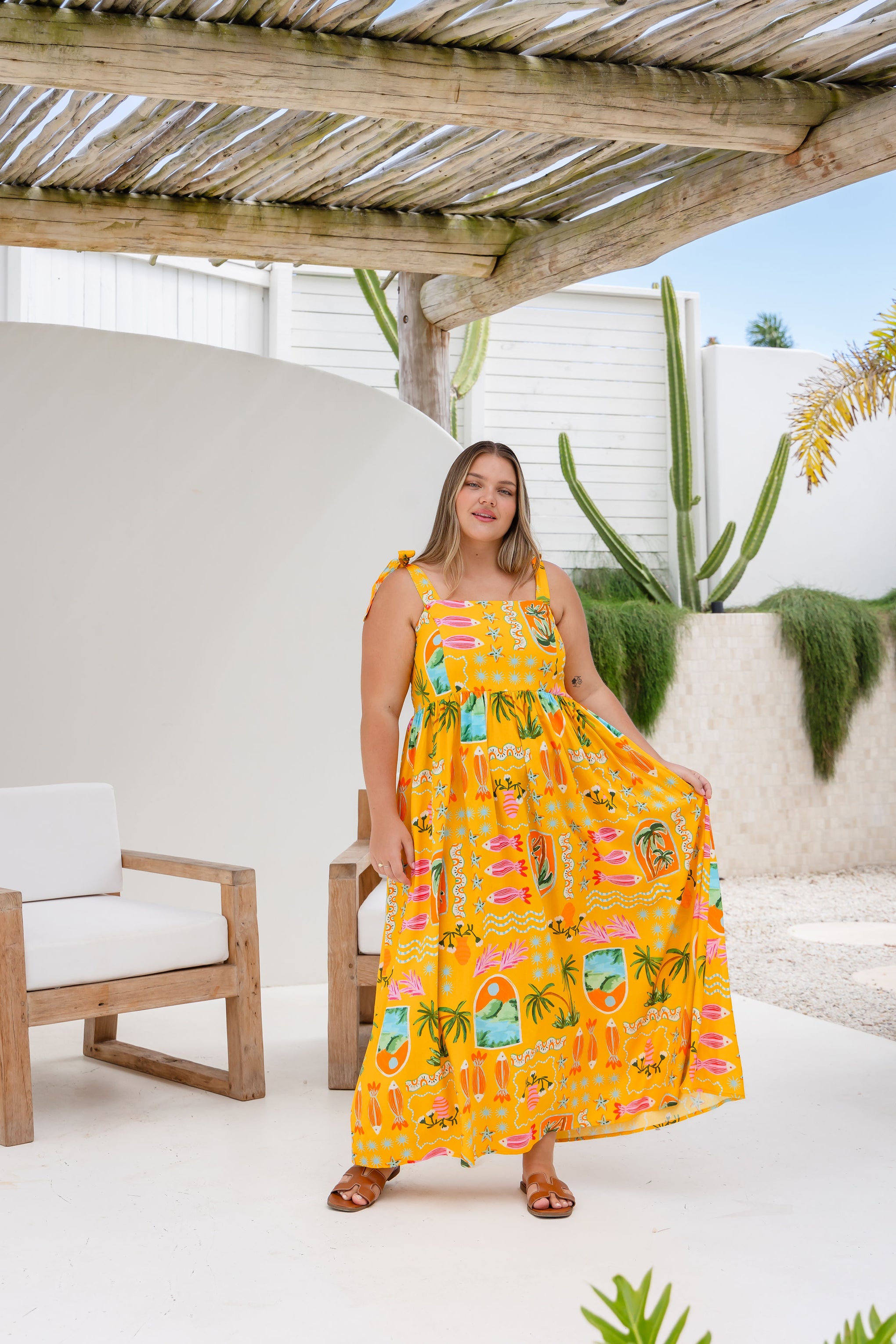 Juno Linen Blend Maxi Dress in Star Fish Fiesta