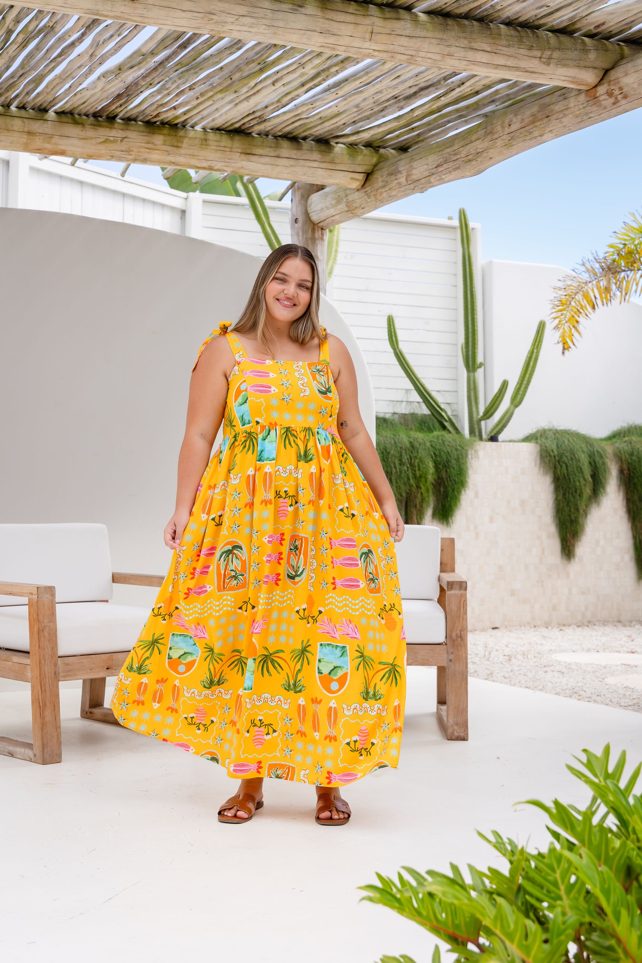Juno Linen Blend Maxi Dress in Star Fish Fiesta