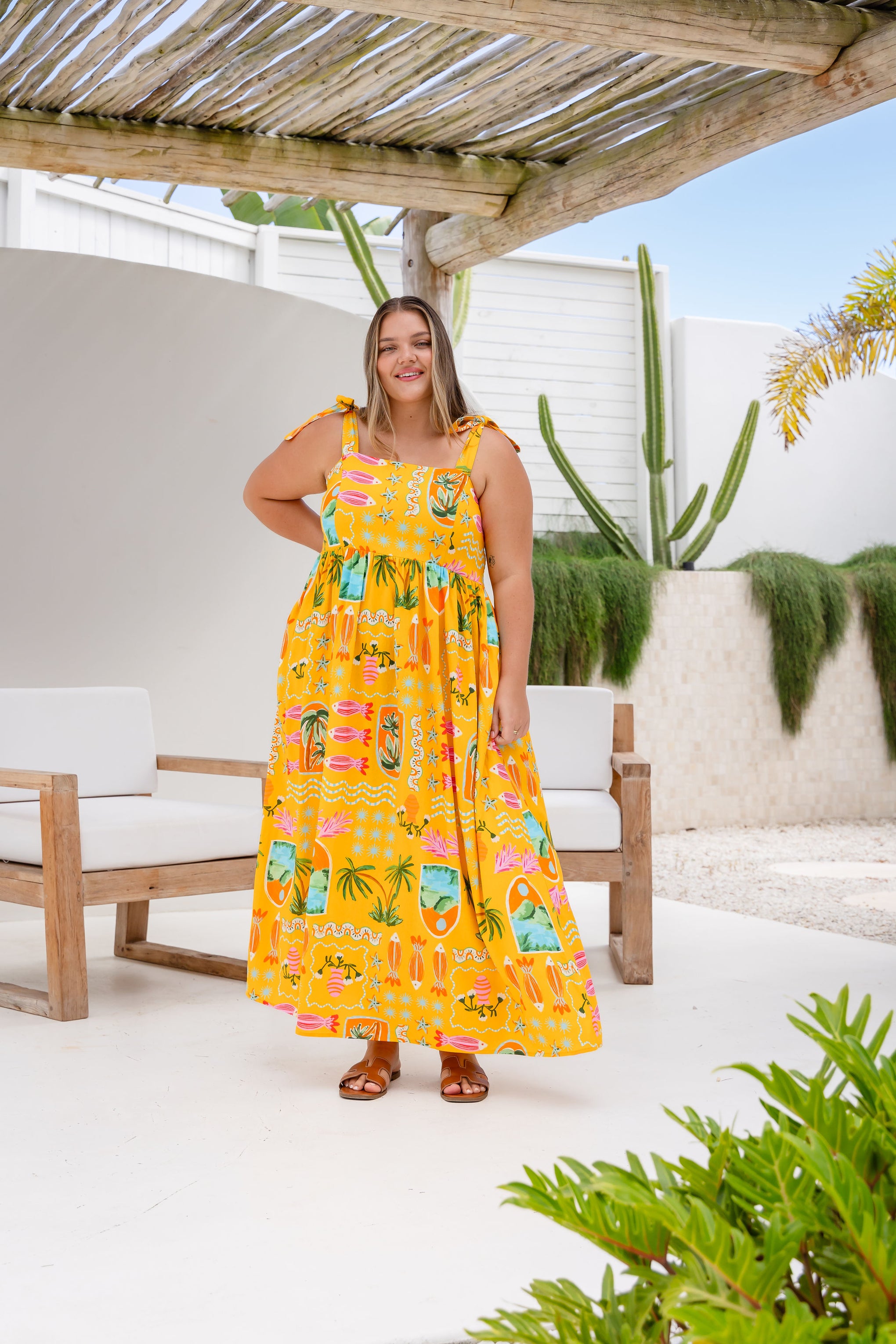 Juno Linen Blend Maxi Dress in Star Fish Fiesta