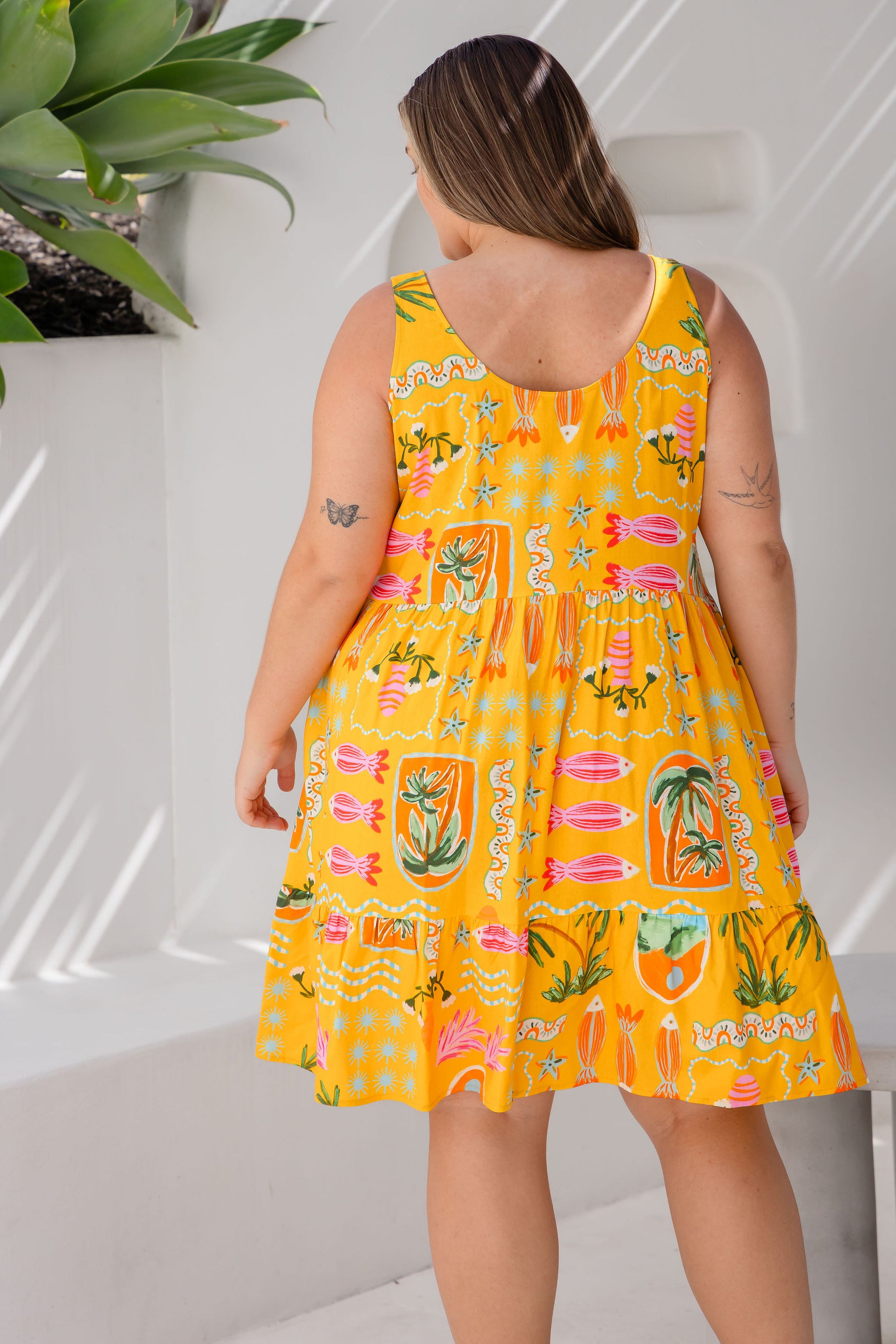 Tony Linen Blend Dress in Star Fish Fiesta