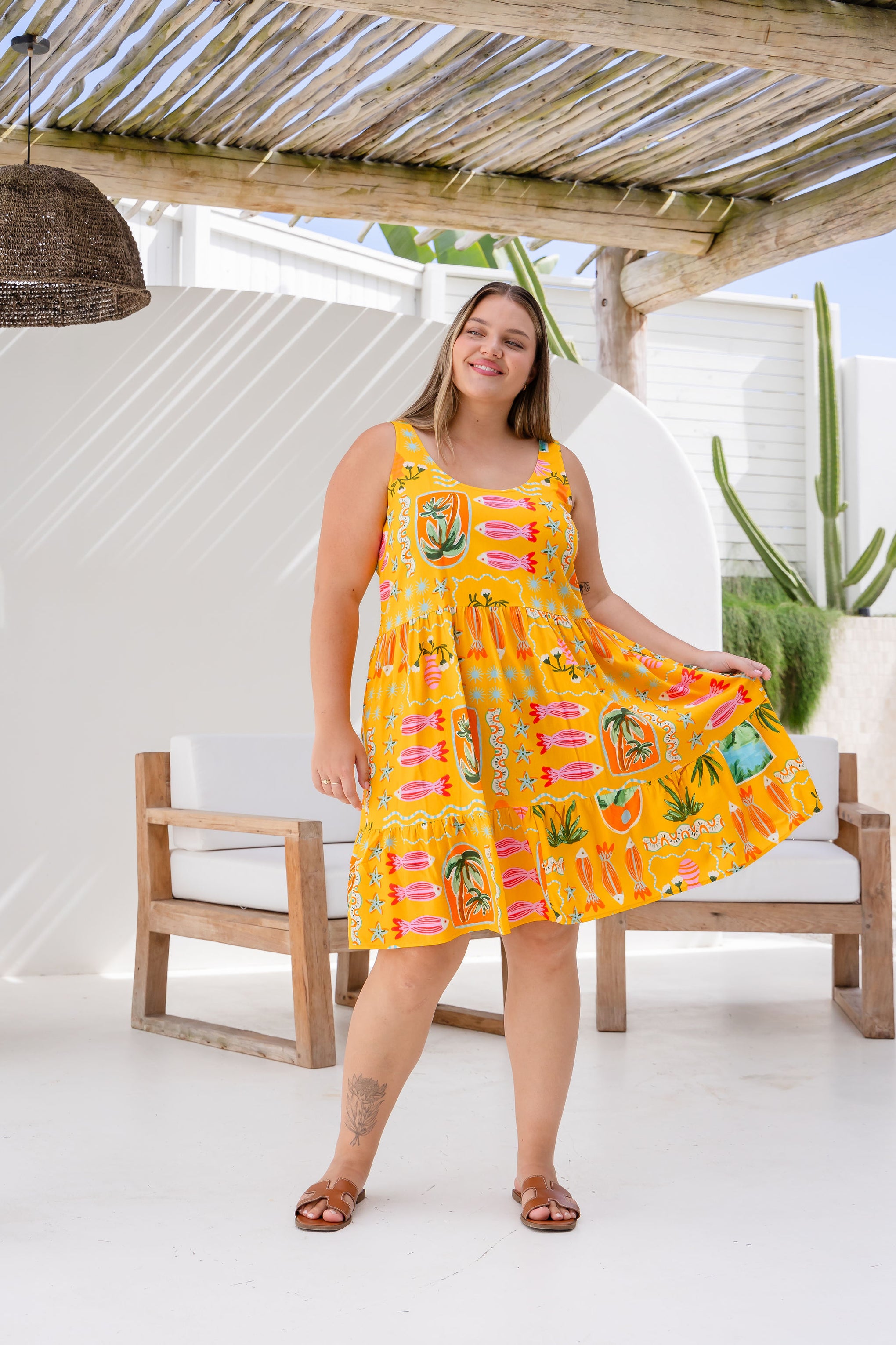 Tony Linen Blend Dress in Star Fish Fiesta