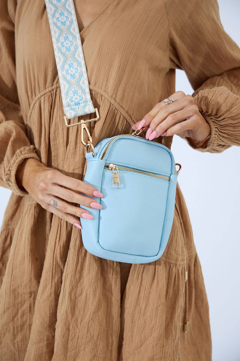 Palm Springs Phone Bag - Light Blue