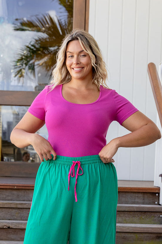 Billi Rib Tee in Fuchsia