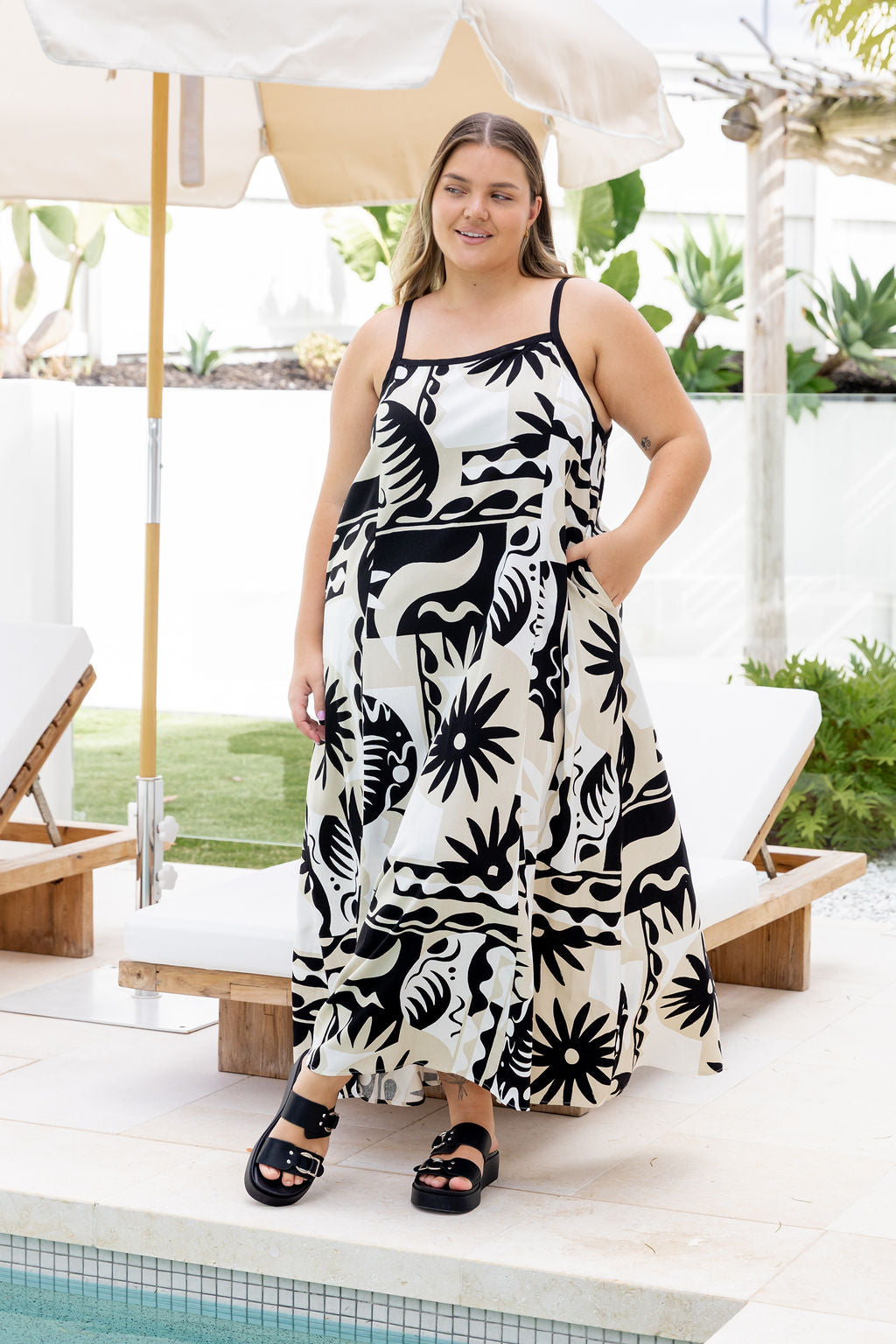 Sol Linen Blend Maxi Dress in Neptune
