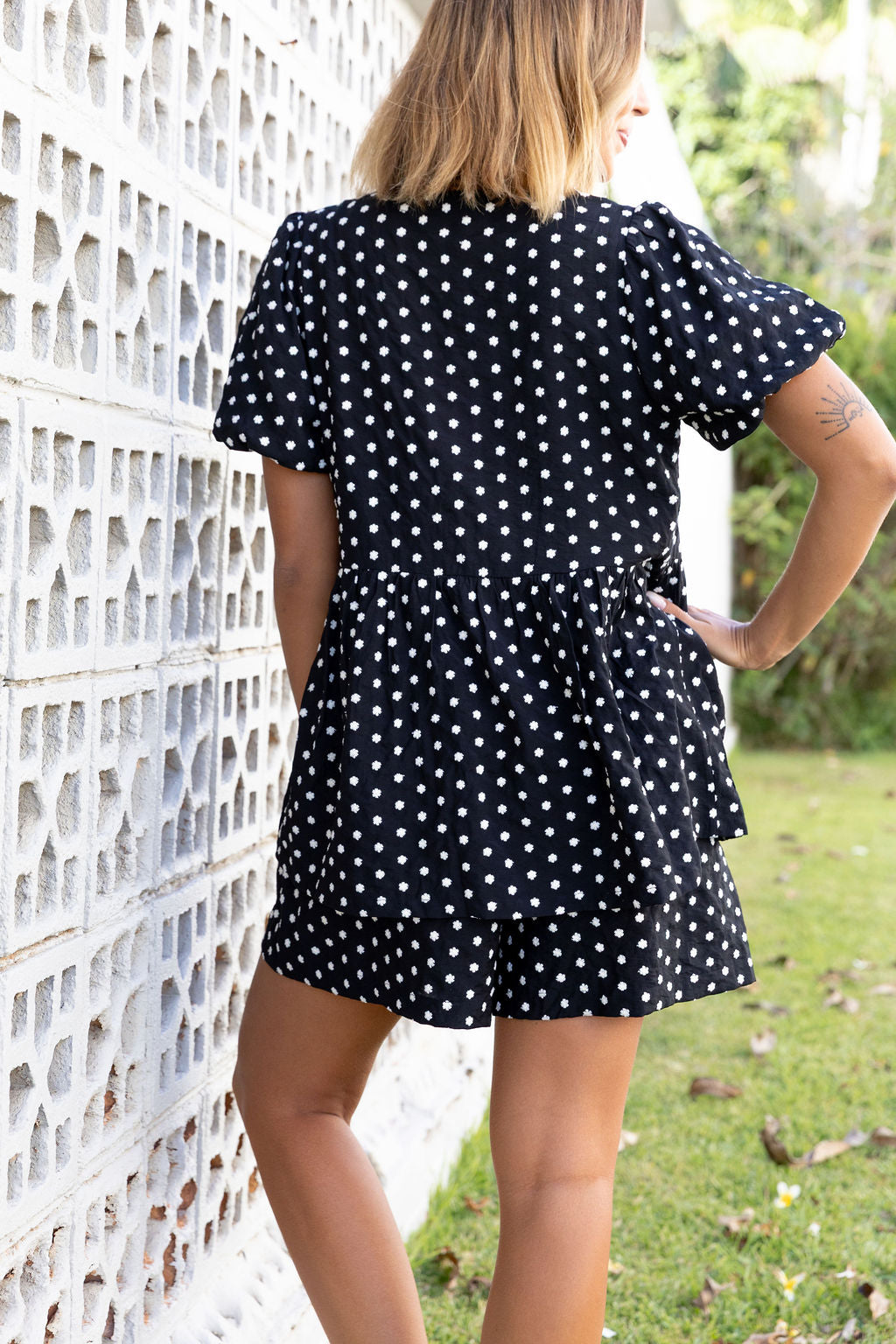 Birdie Top in Embroidered Floral Dot