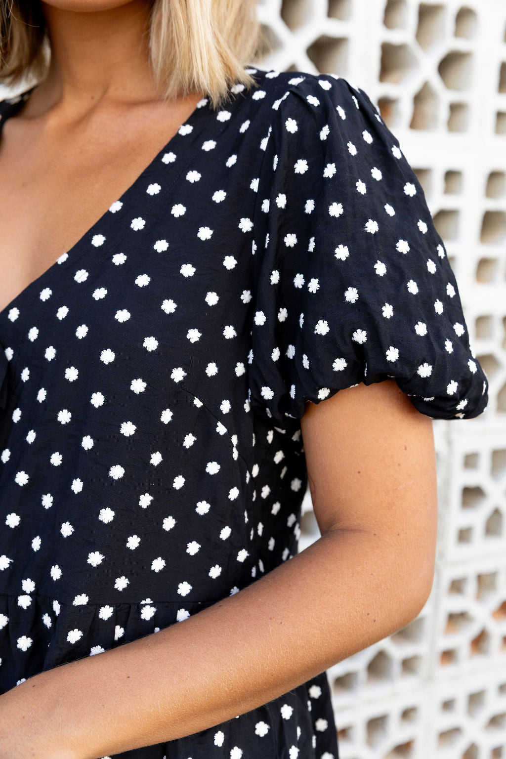 Birdie Top in Embroidered Floral Dot