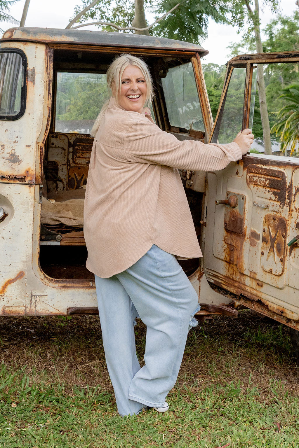 Elsia Cord Shacket in Oat