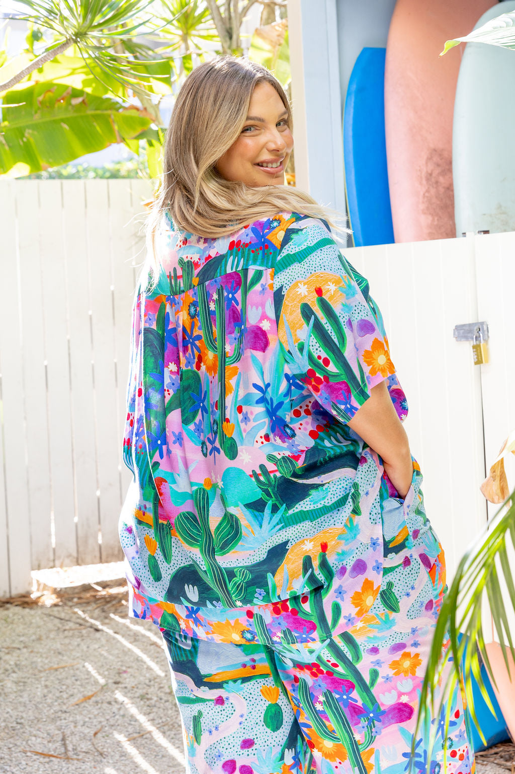 Samara Shirt in Road Trip by Deb McNaughton