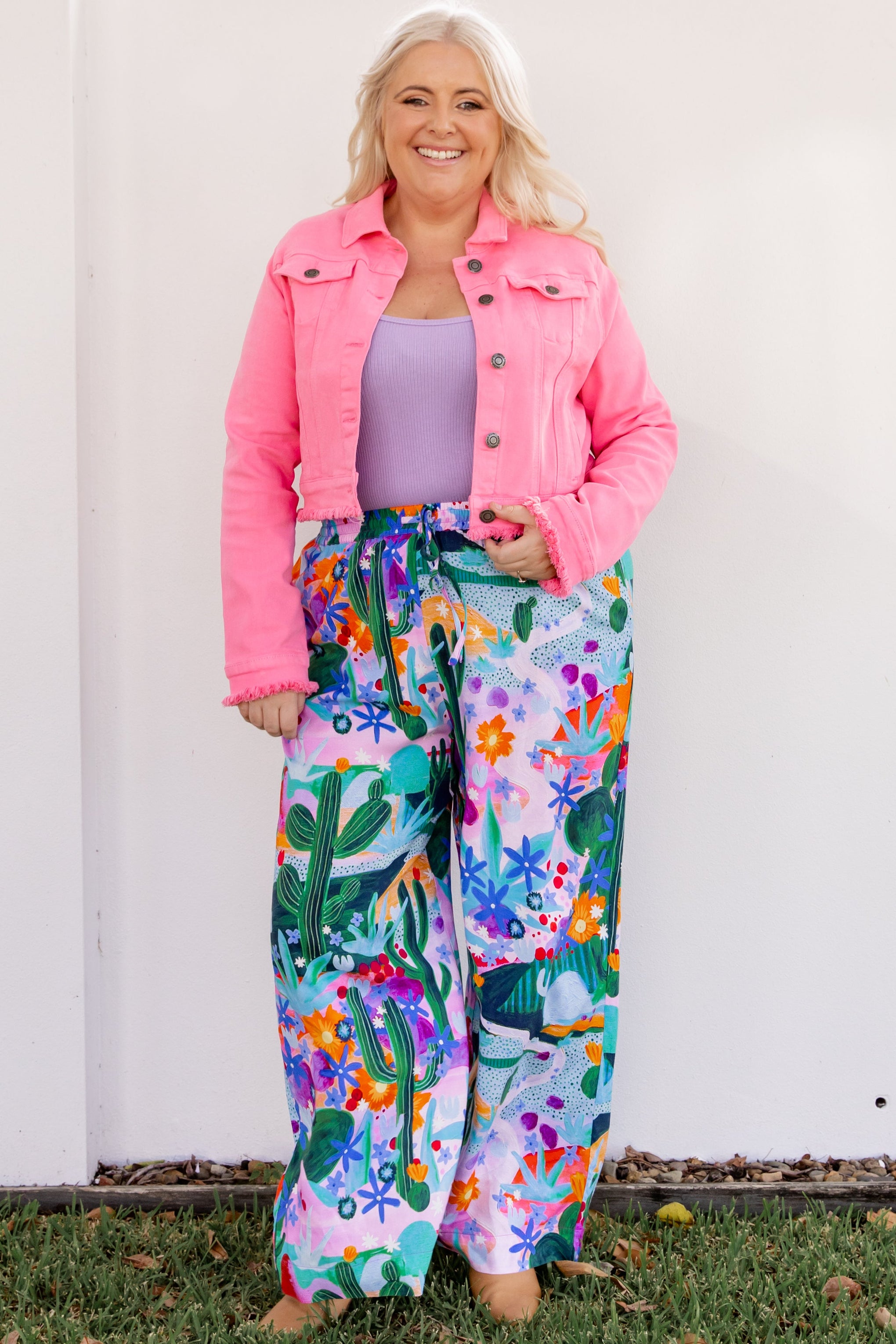 Kenzi Cropped Denim Jacket in Pink