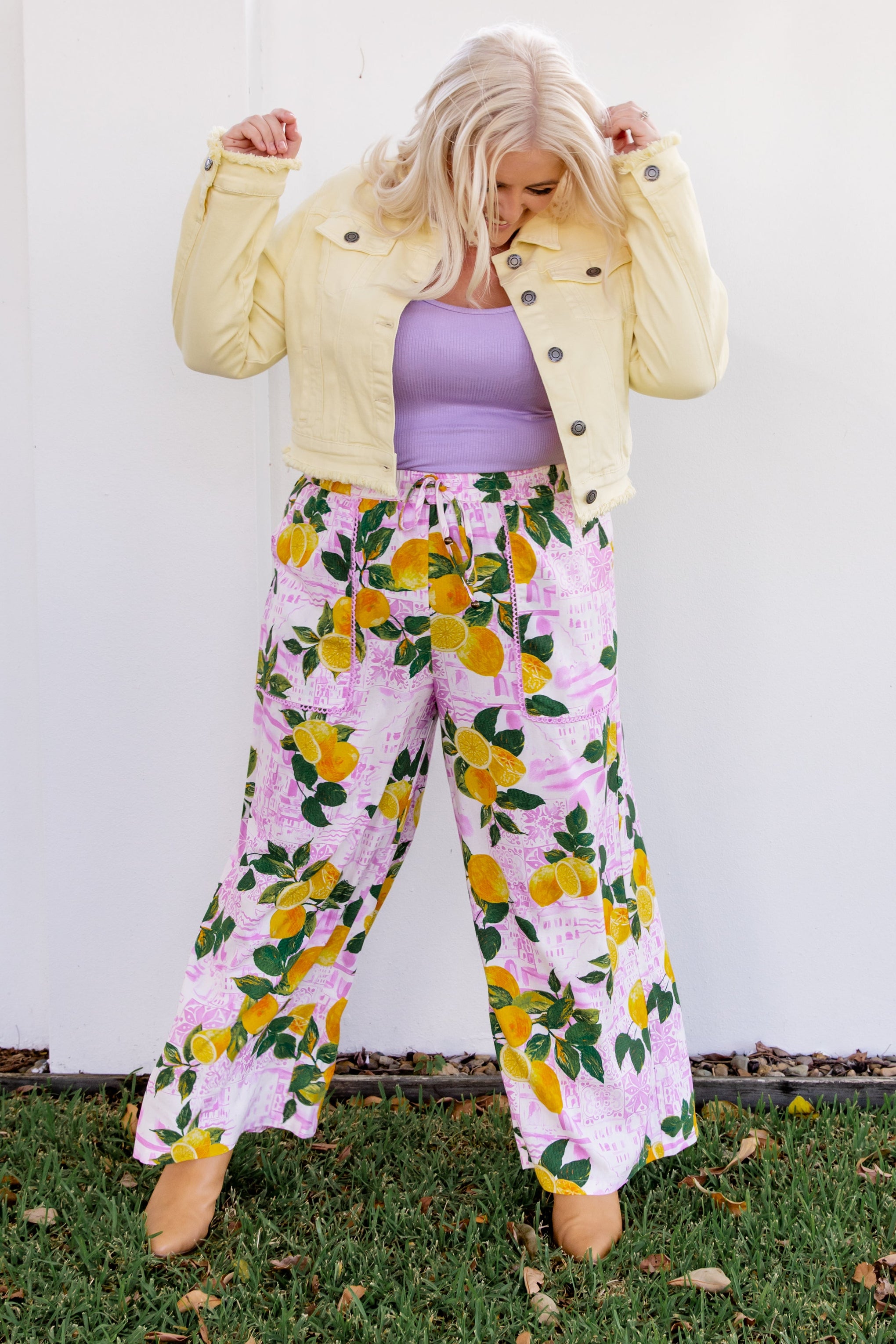 Kenzi Cropped Denim Jacket in Lemon Butter