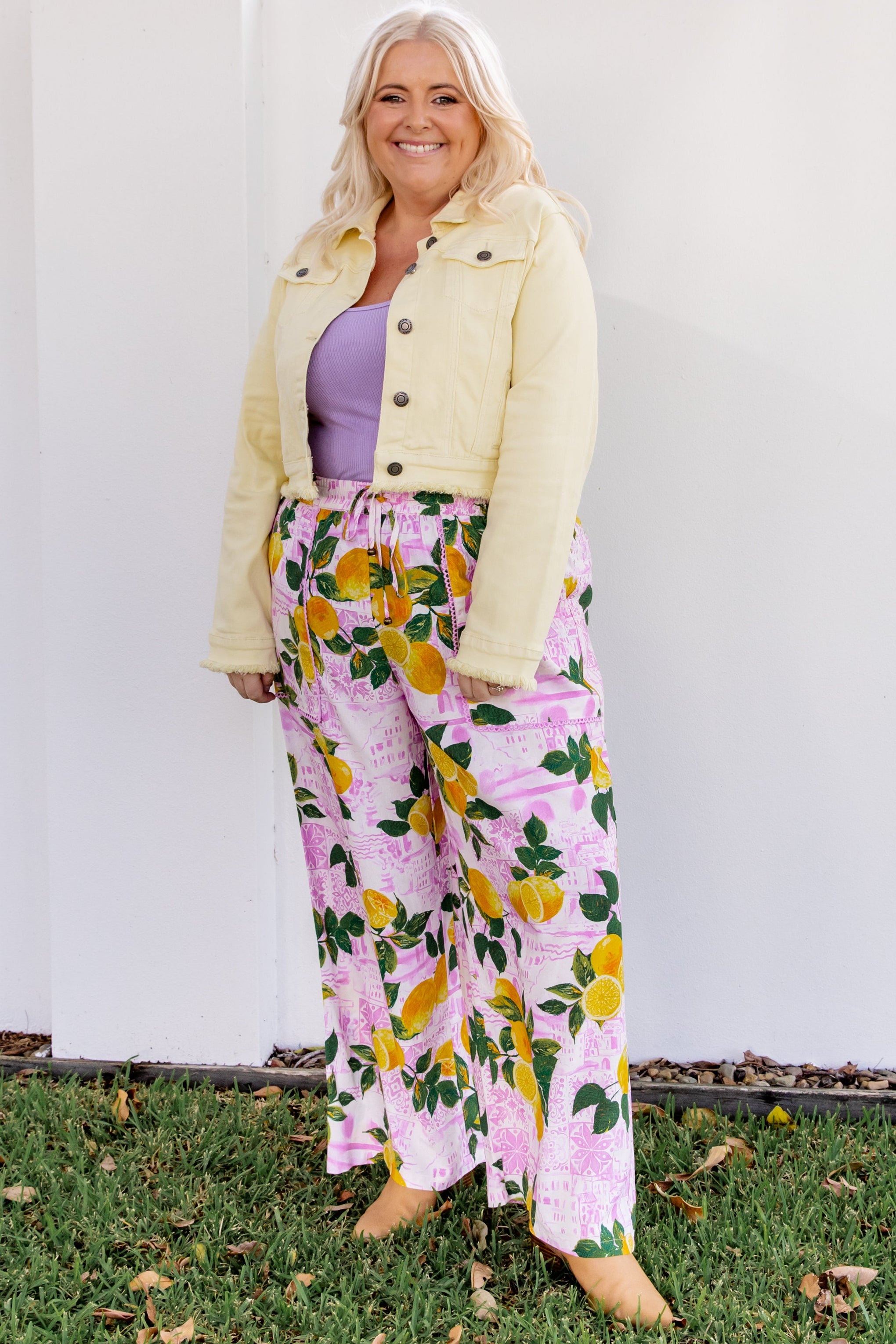 Kenzi Cropped Denim Jacket in Lemon Butter