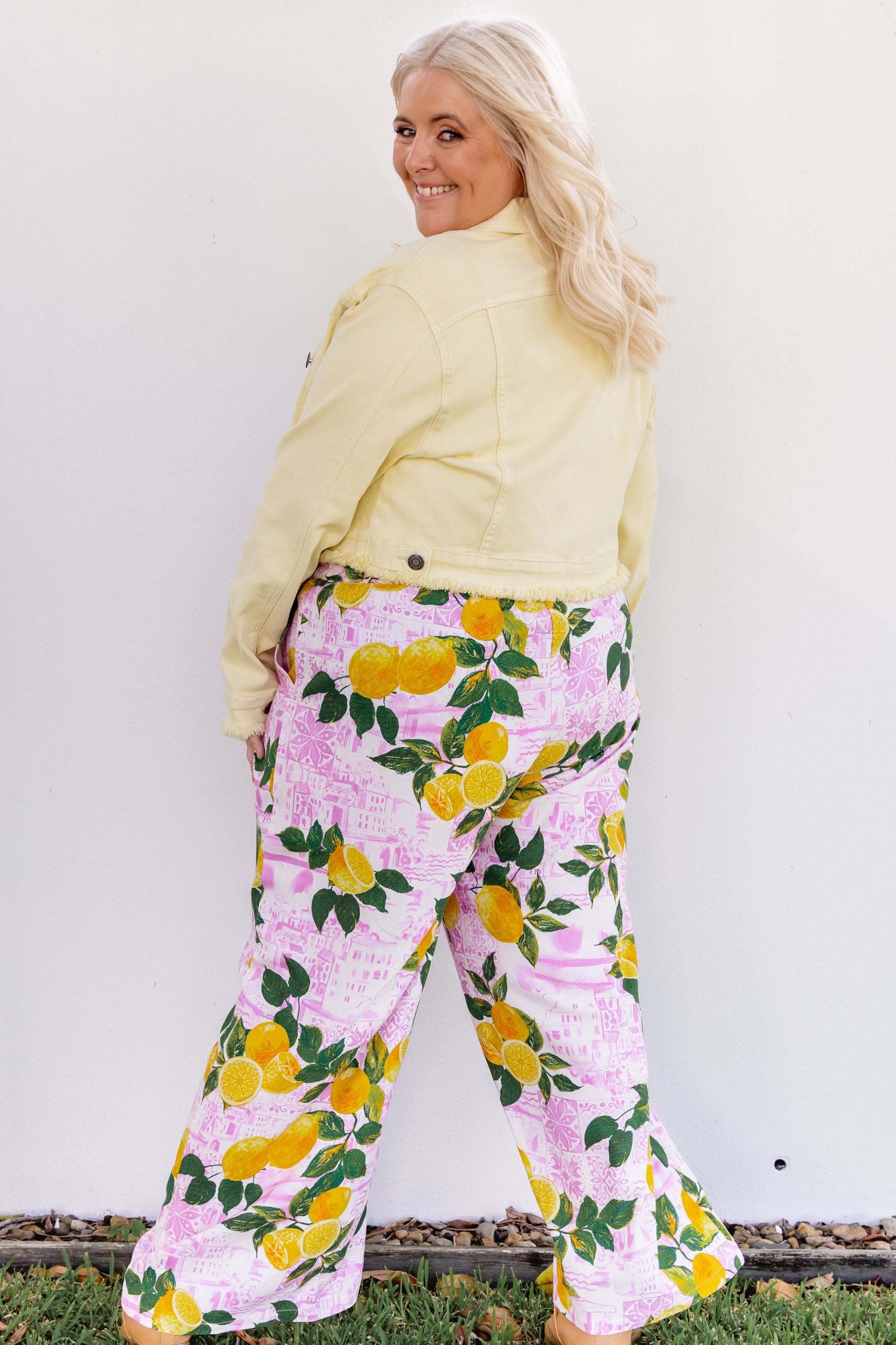Kenzi Cropped Denim Jacket in Lemon Butter