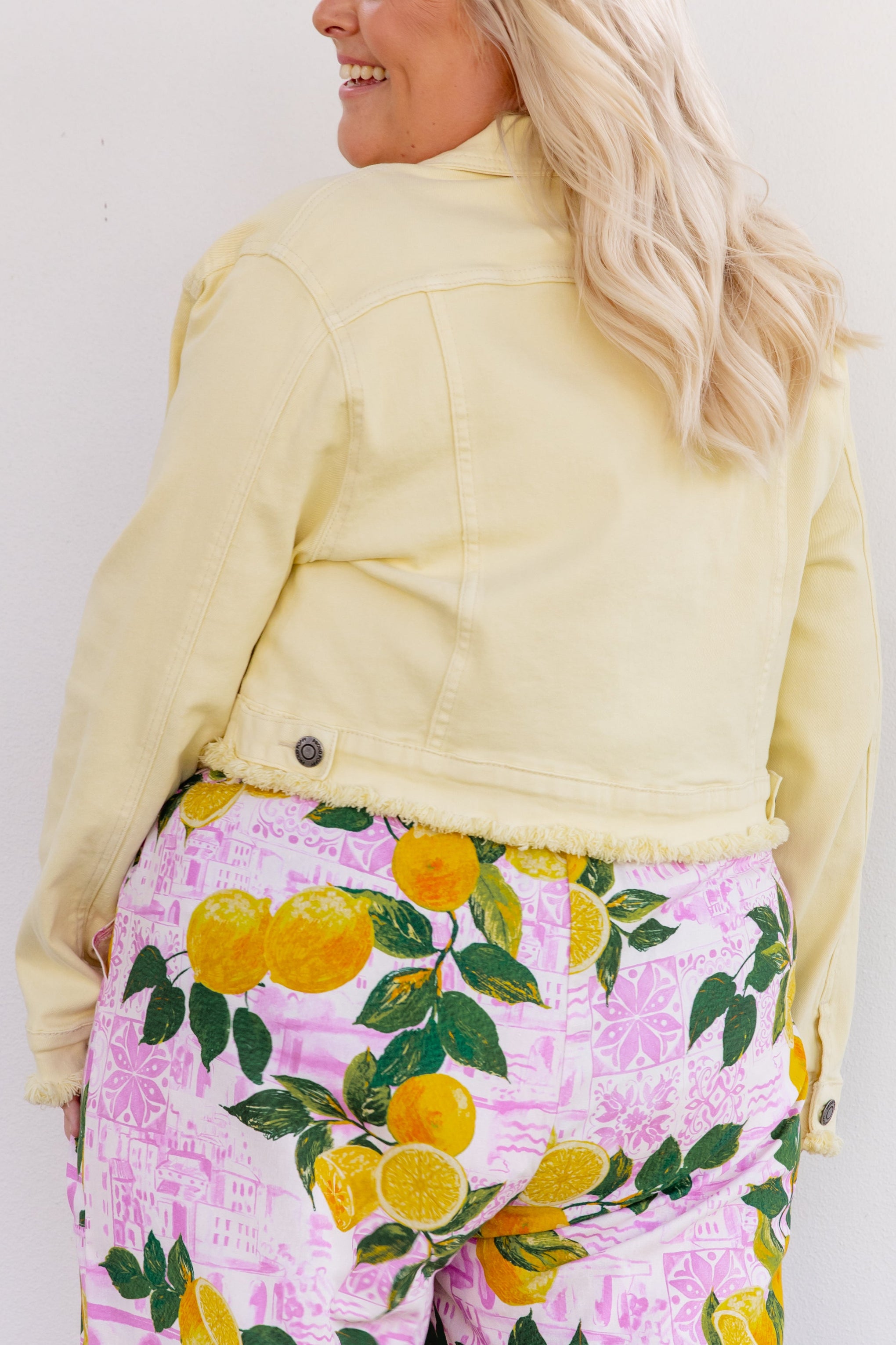 Kenzi Cropped Denim Jacket in Lemon Butter