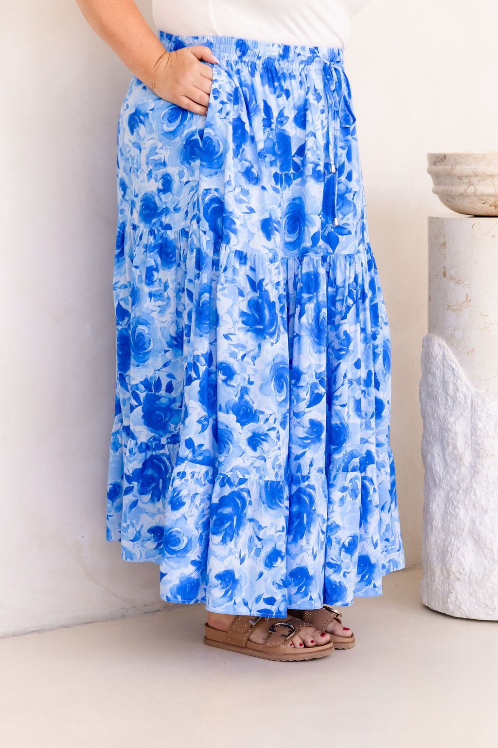 Carrie Skirt In Blue Roses