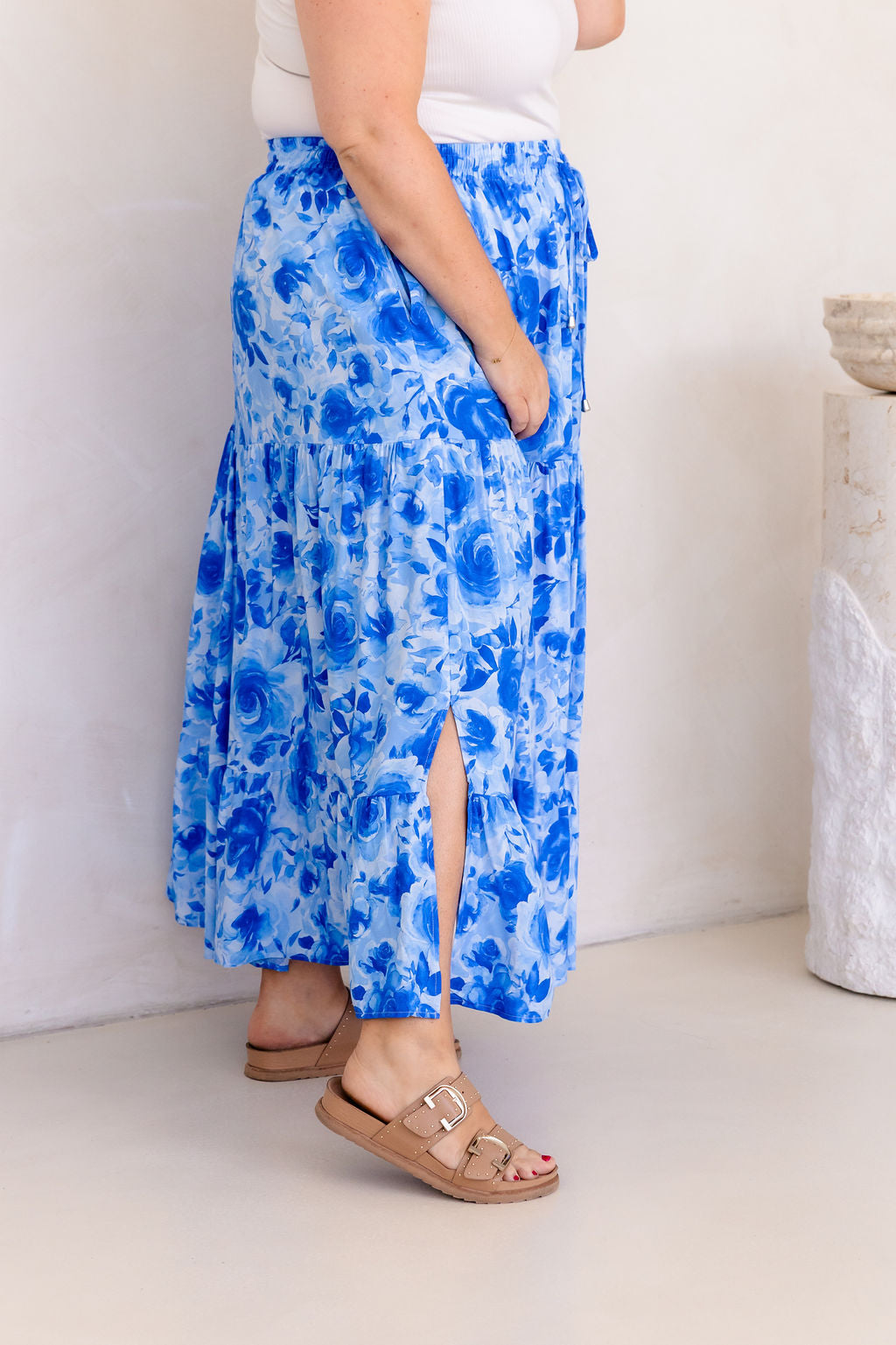 Carrie Skirt In Blue Roses