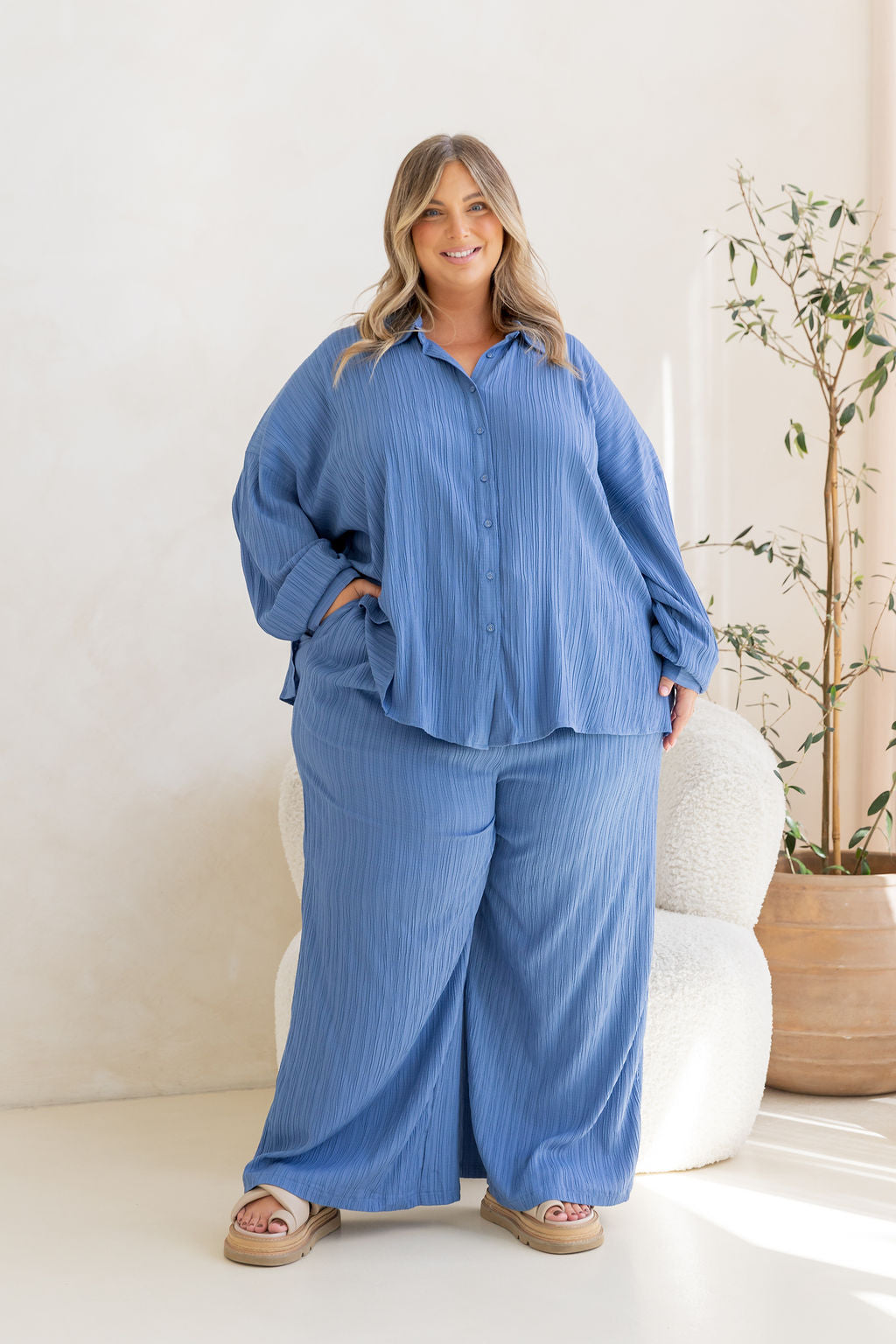 Gina Pant in Textured Denim Blue
