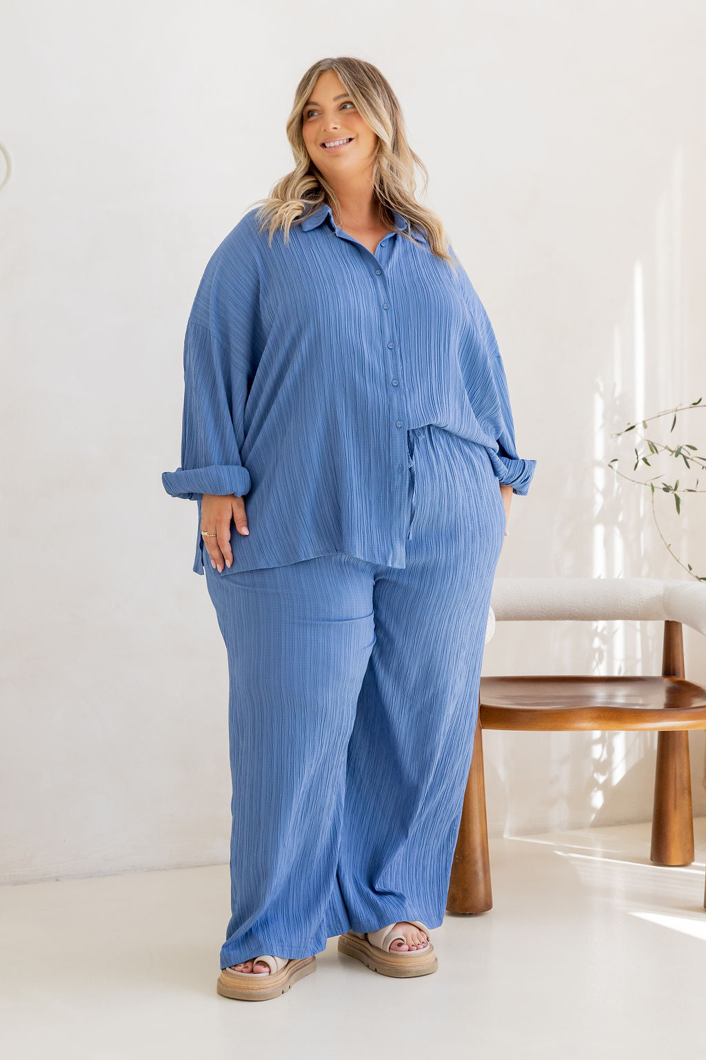 Gina Pant in Textured Denim Blue