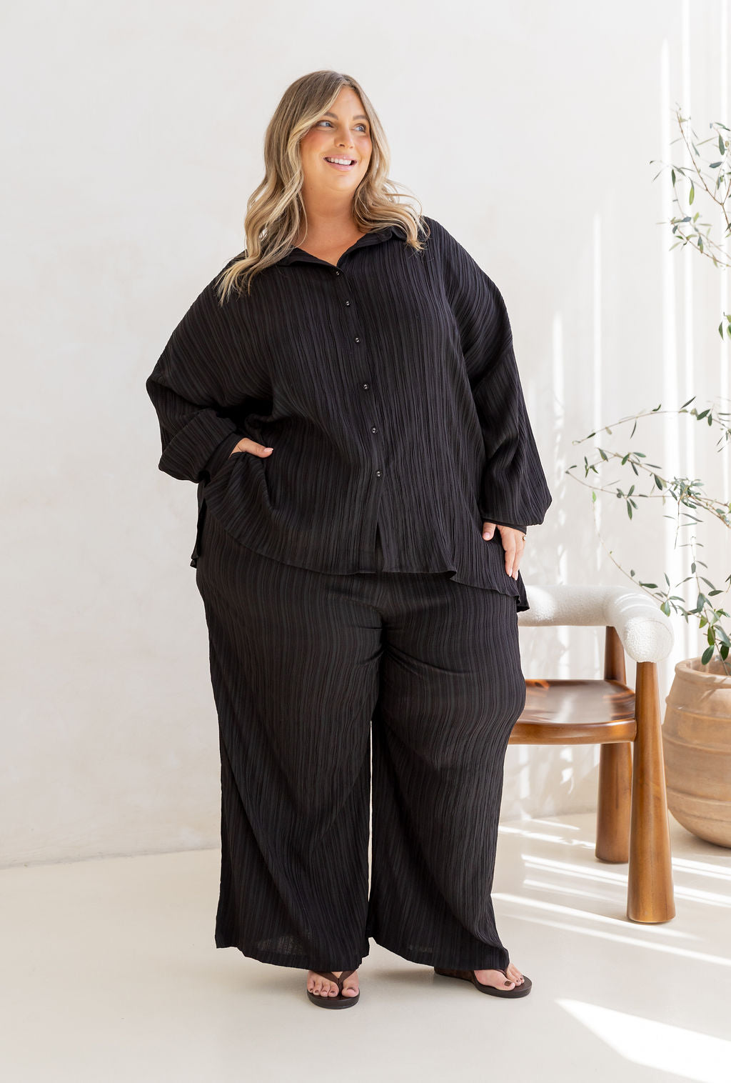 Gina Pant in Textured Black