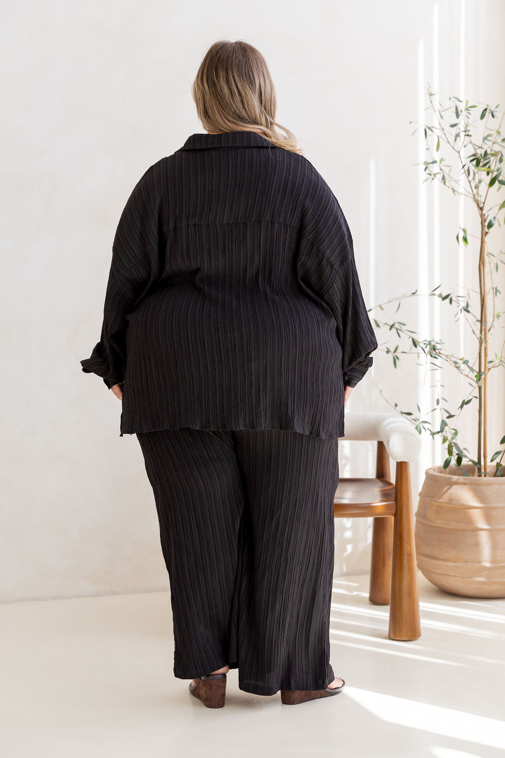 Gina Pant in Textured Black