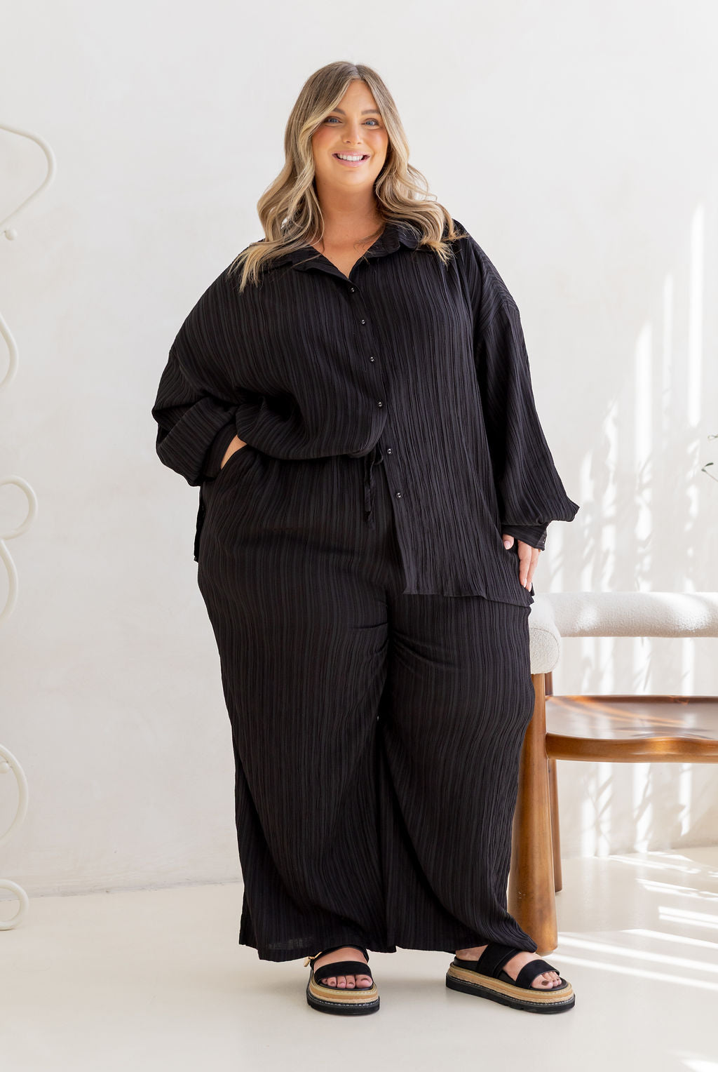 Gina Pant in Textured Black