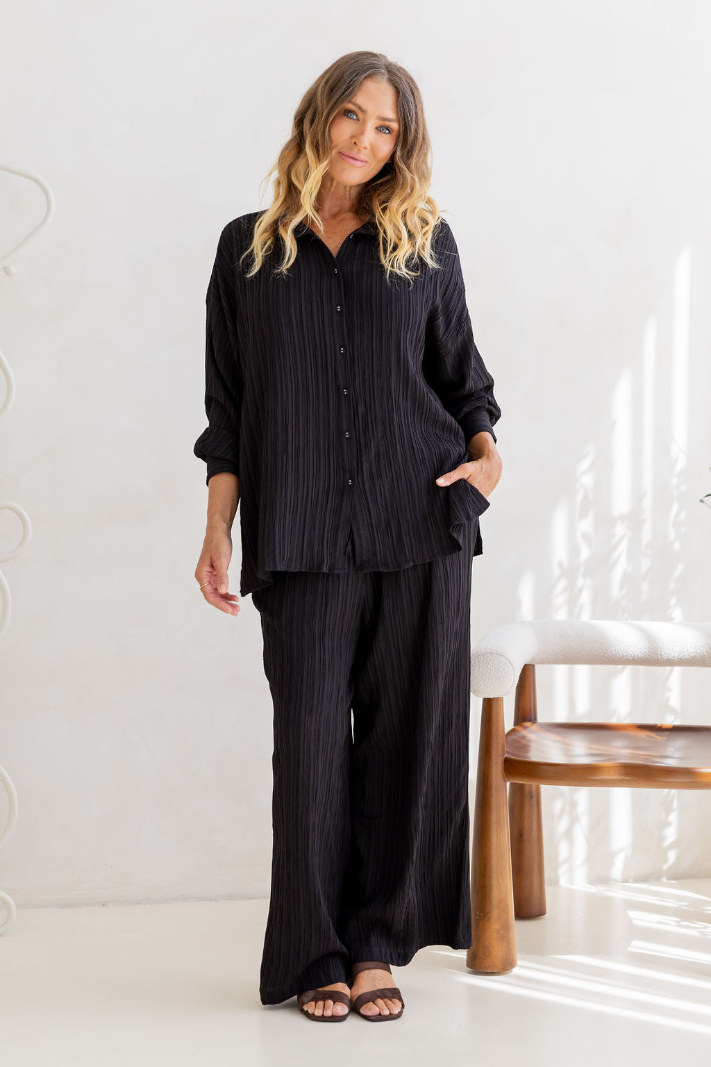 Gina Pant in Textured Black