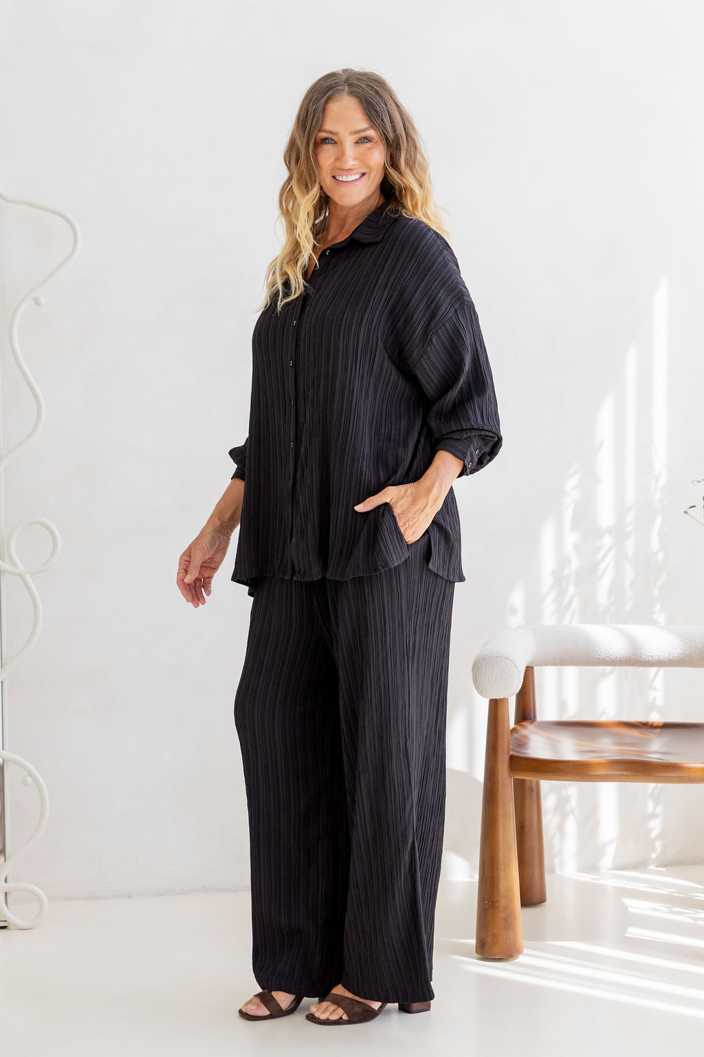 Gina Pant in Textured Black