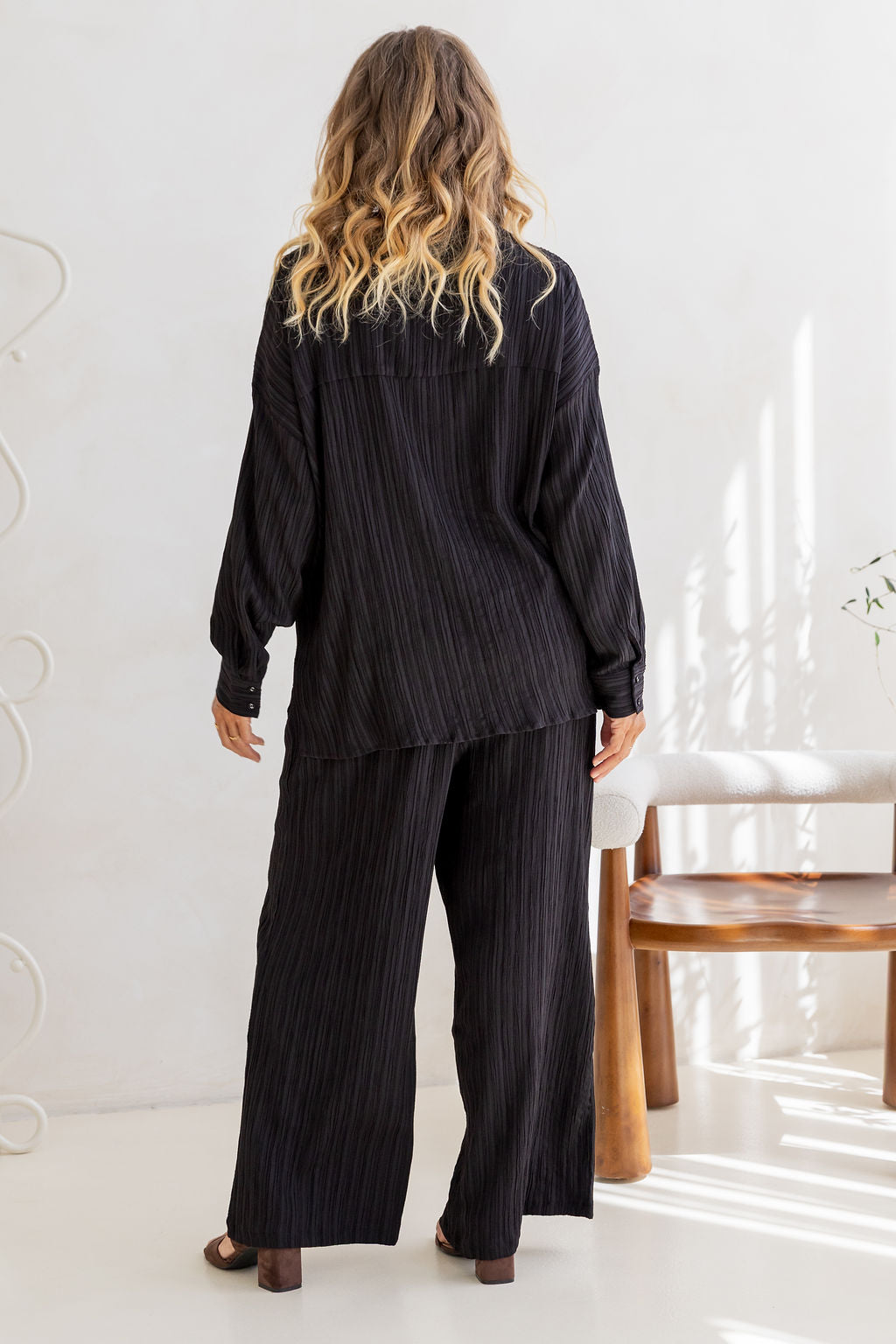 Gina Pant in Textured Black