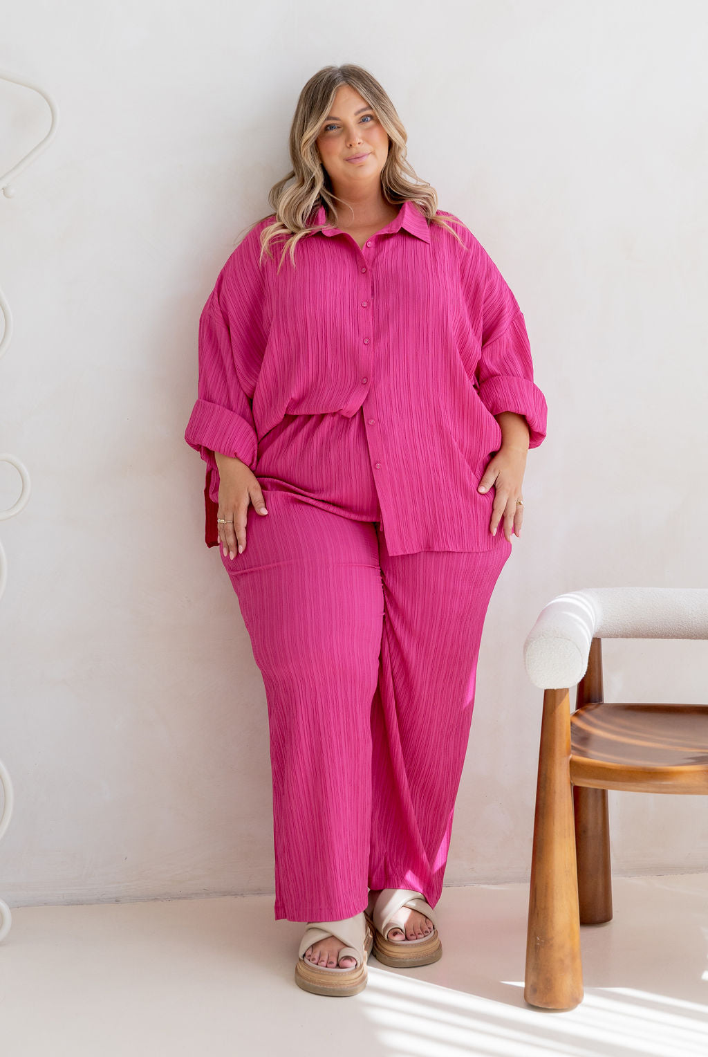 Gina Pant in Textured Hot Pink