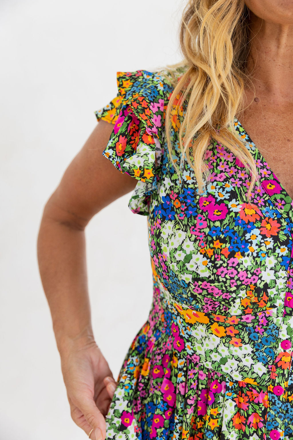 Chelsea Dress in Flower Field Dawn - BUTTON FAULT (NO RETURNS)