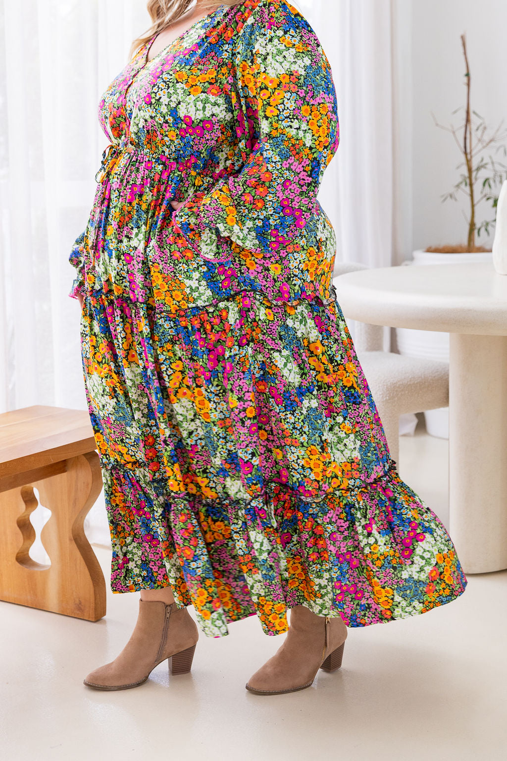 Cici Maxi Dress in Flower Field Dawn