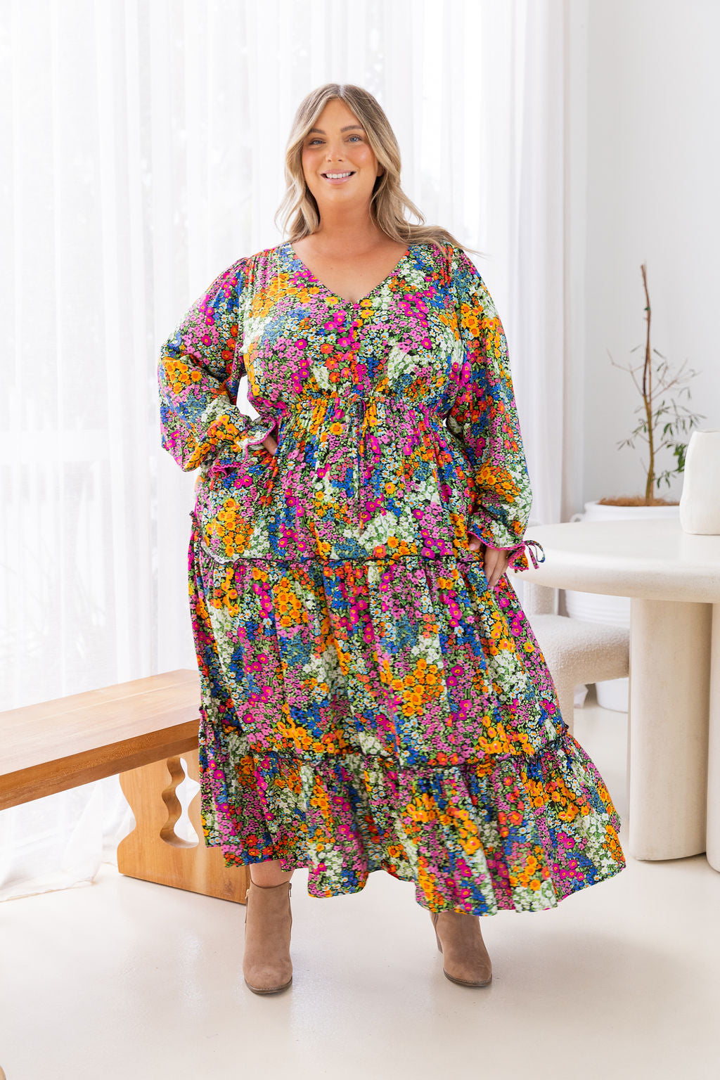 Cici Maxi Dress in Flower Field Dawn