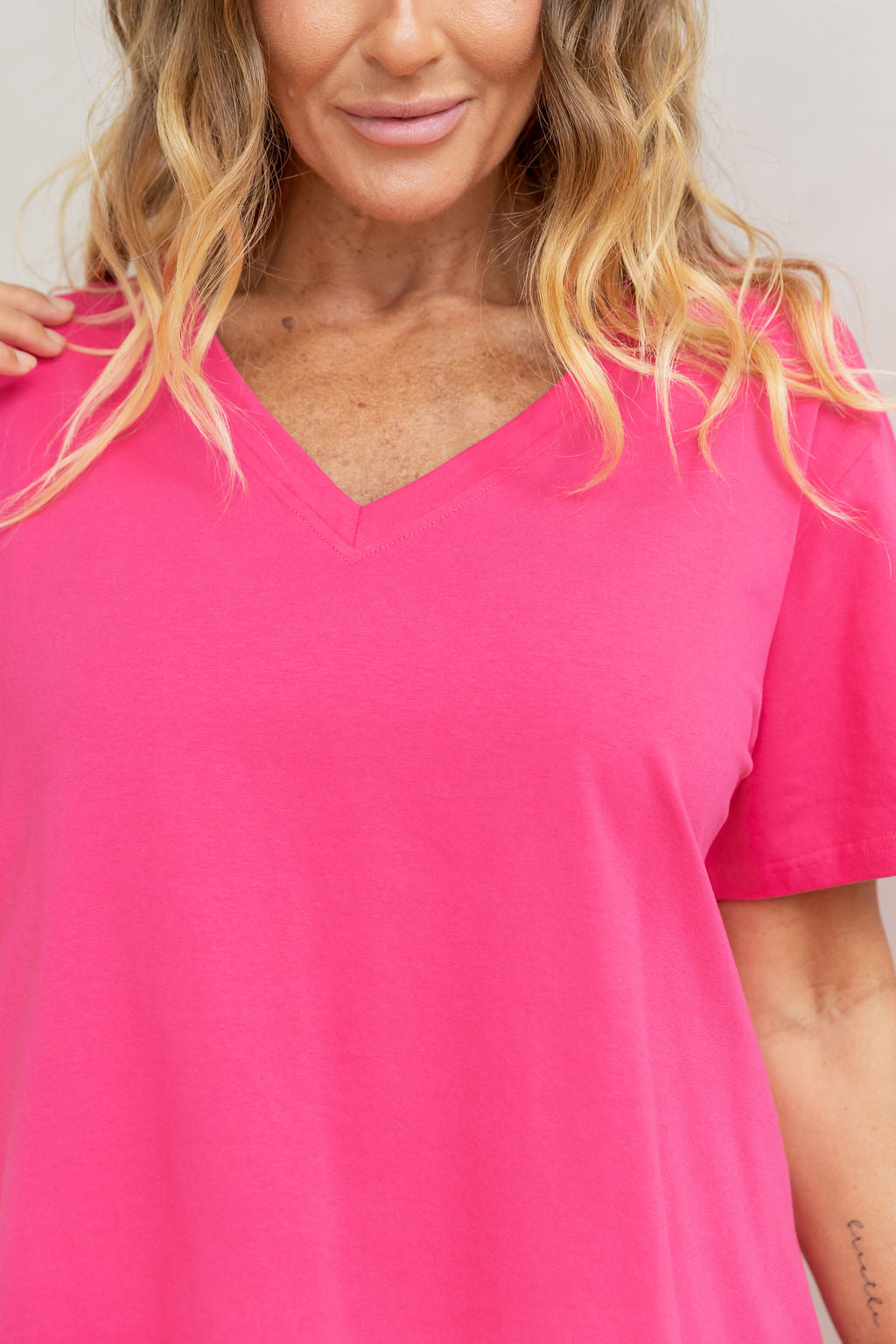 Relaxed V-Neck Tee in Hot Pink
