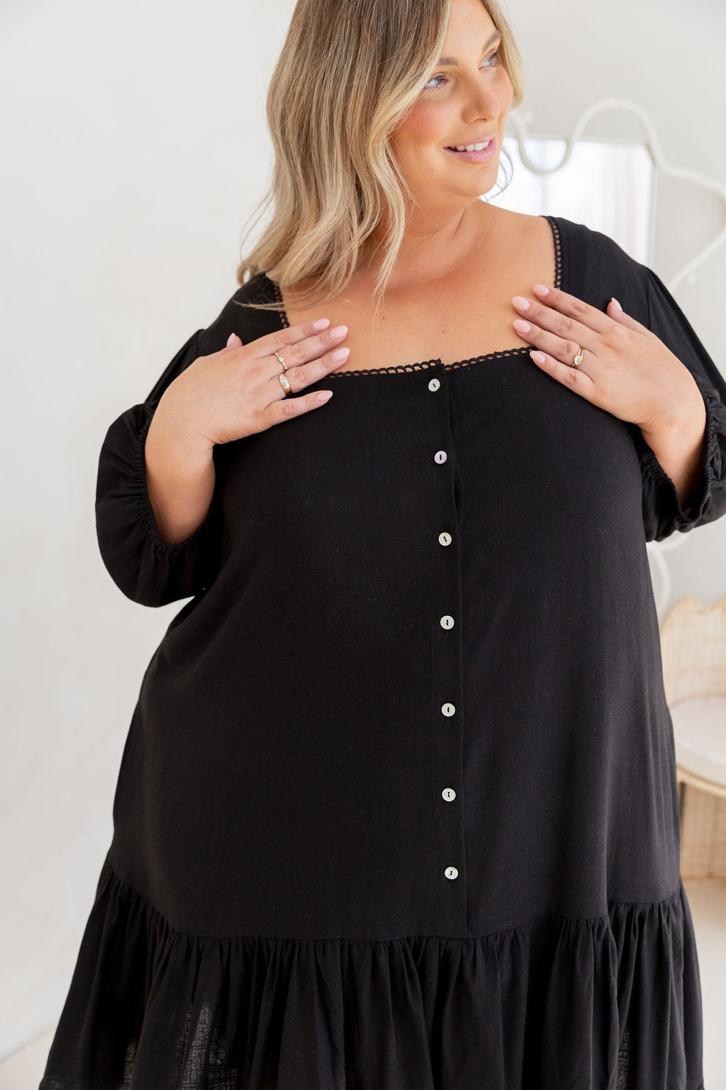 Kira Linen Blend Dress in Black