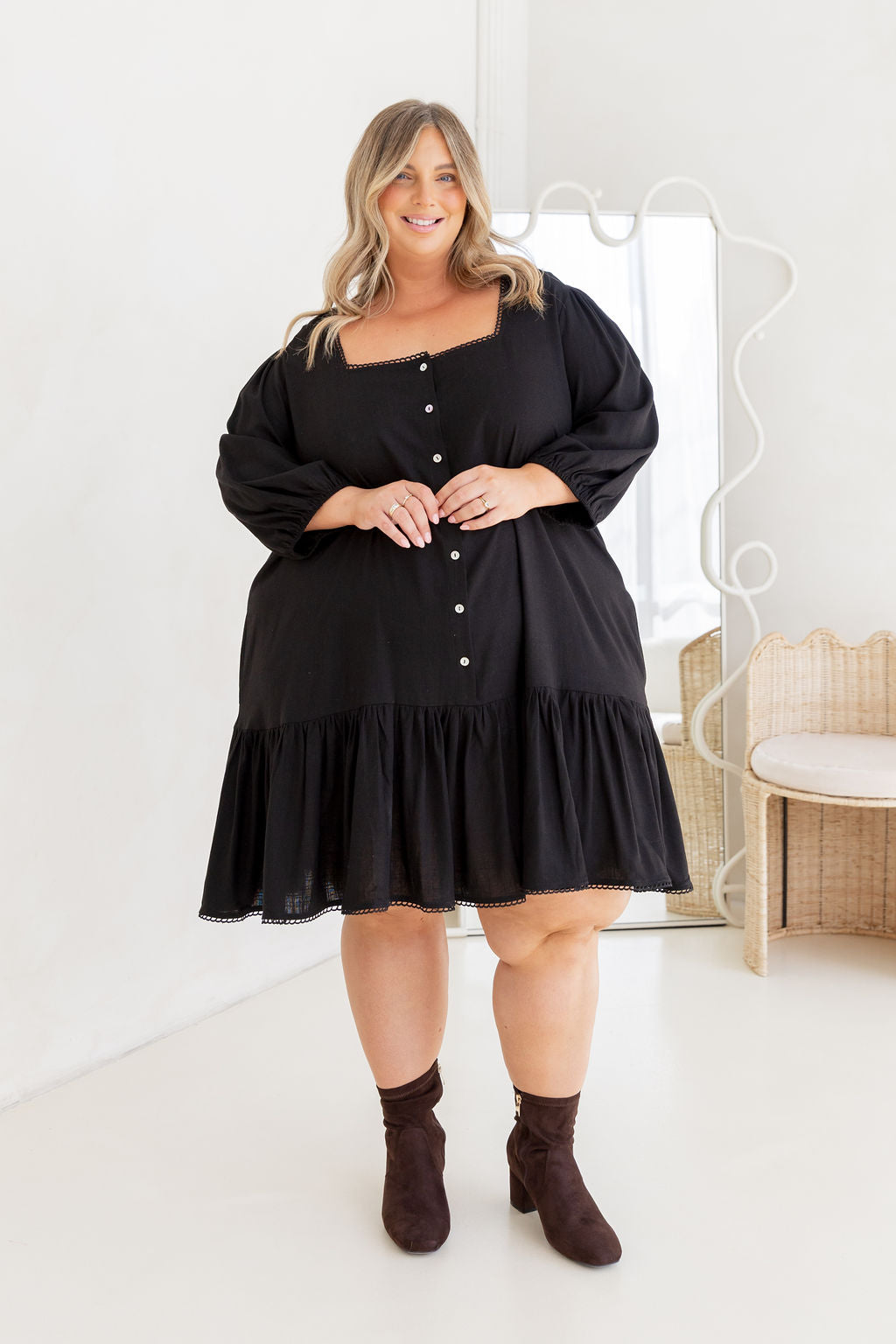 Kira Linen Blend Dress in Black