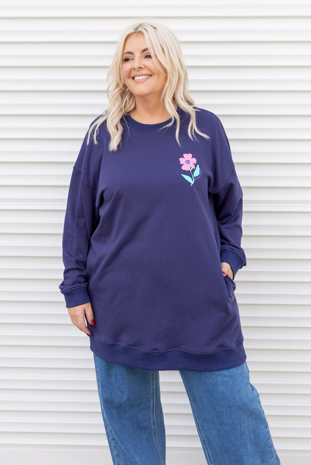 Evan Longline Sweatshirt in Kindness Navy