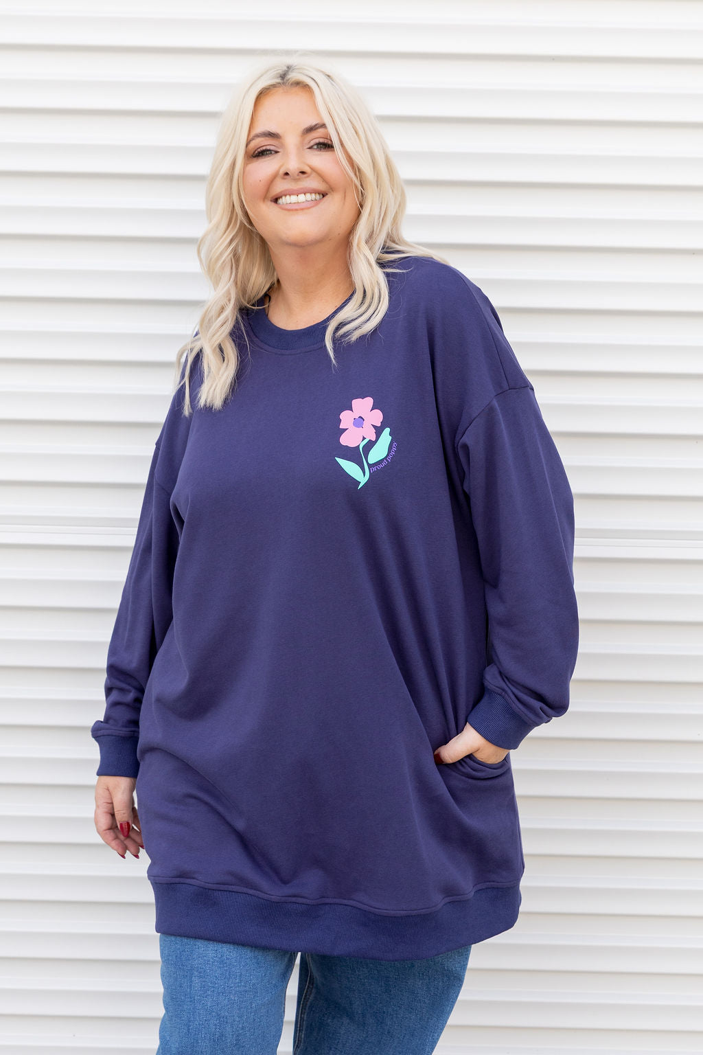 Evan Longline Sweatshirt in Kindness Navy