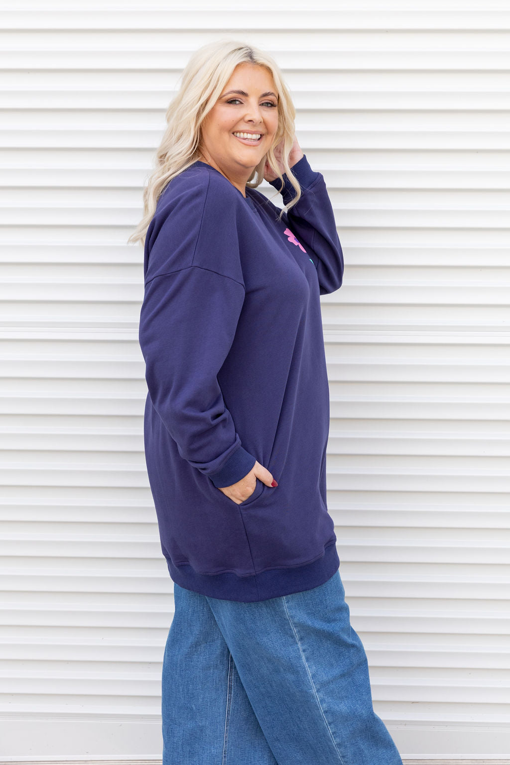 Evan Longline Sweatshirt in Kindness Navy