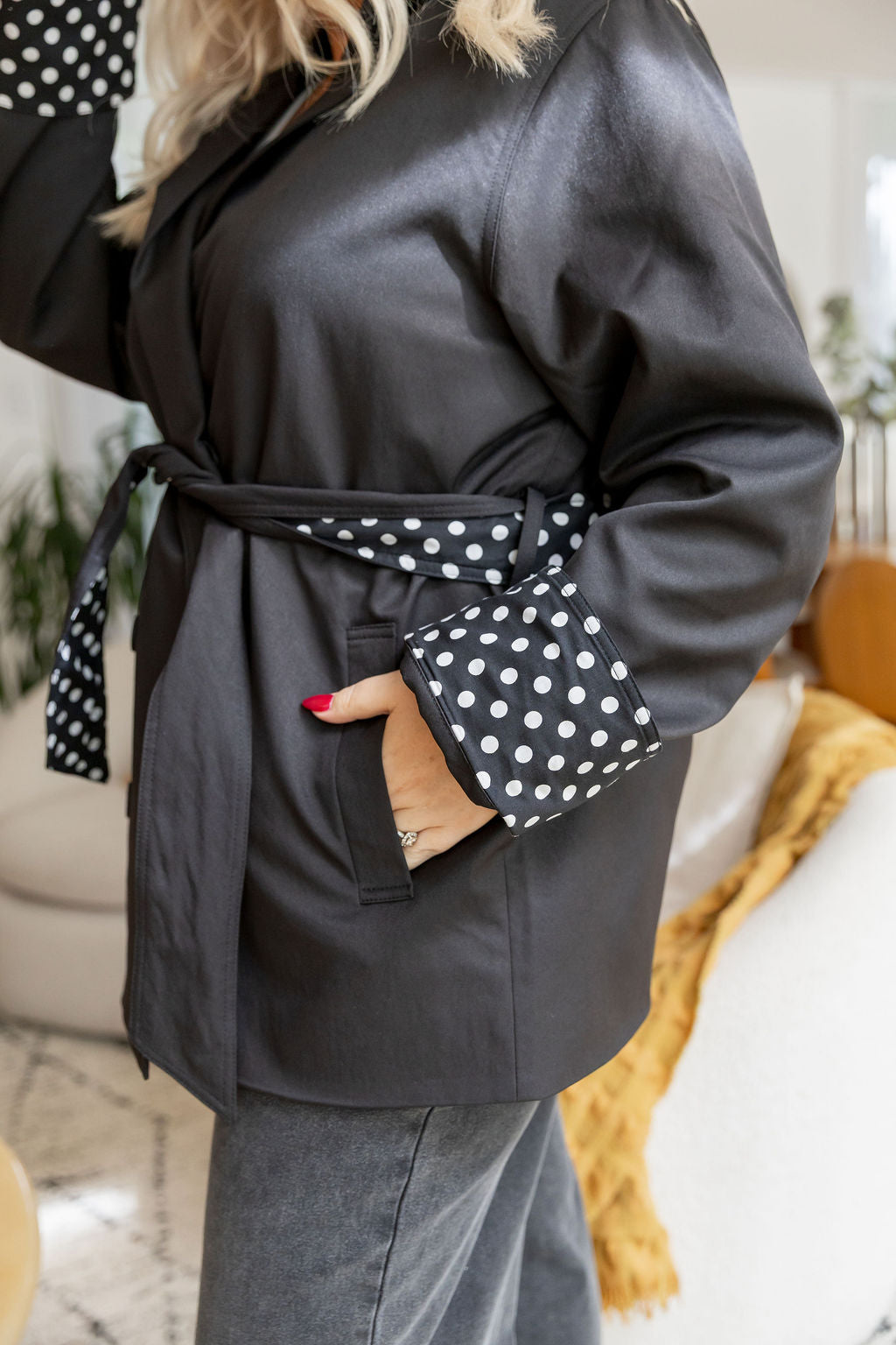 Regan Short Length Trench in Black/Polka Contrast