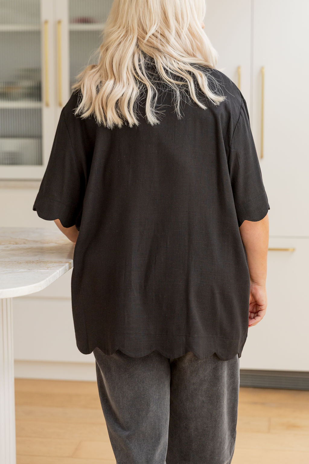 Scallop Hem Linen Blend Shirt in Black