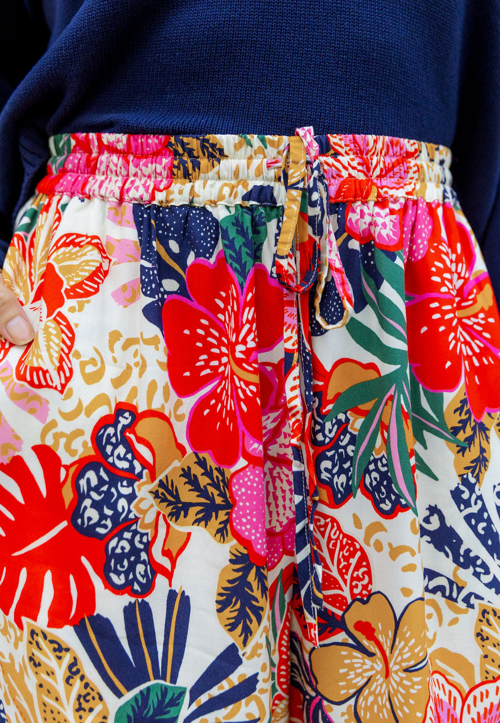 Gina Pant in Hibiscus