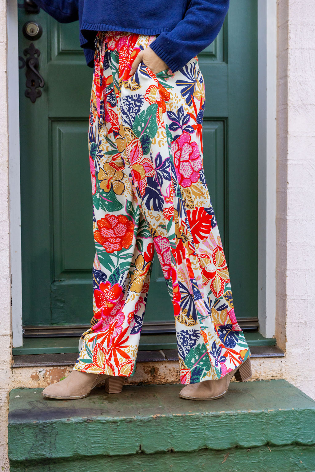 Gina Pant in Hibiscus