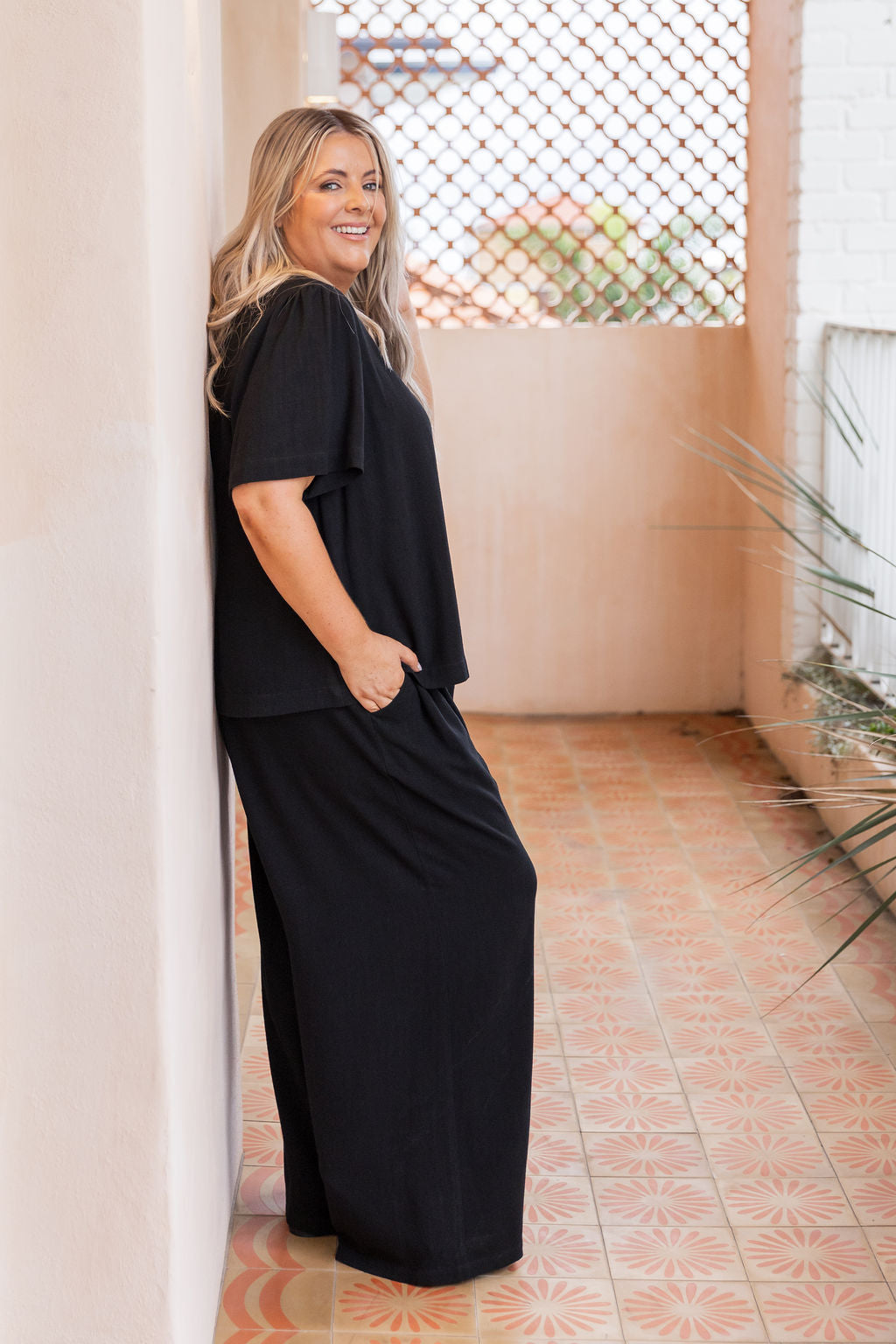 Daphne Top in Black
