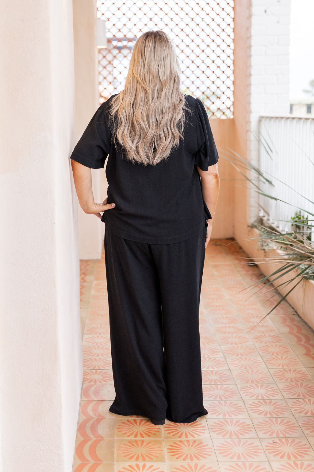 Daphne Top in Black