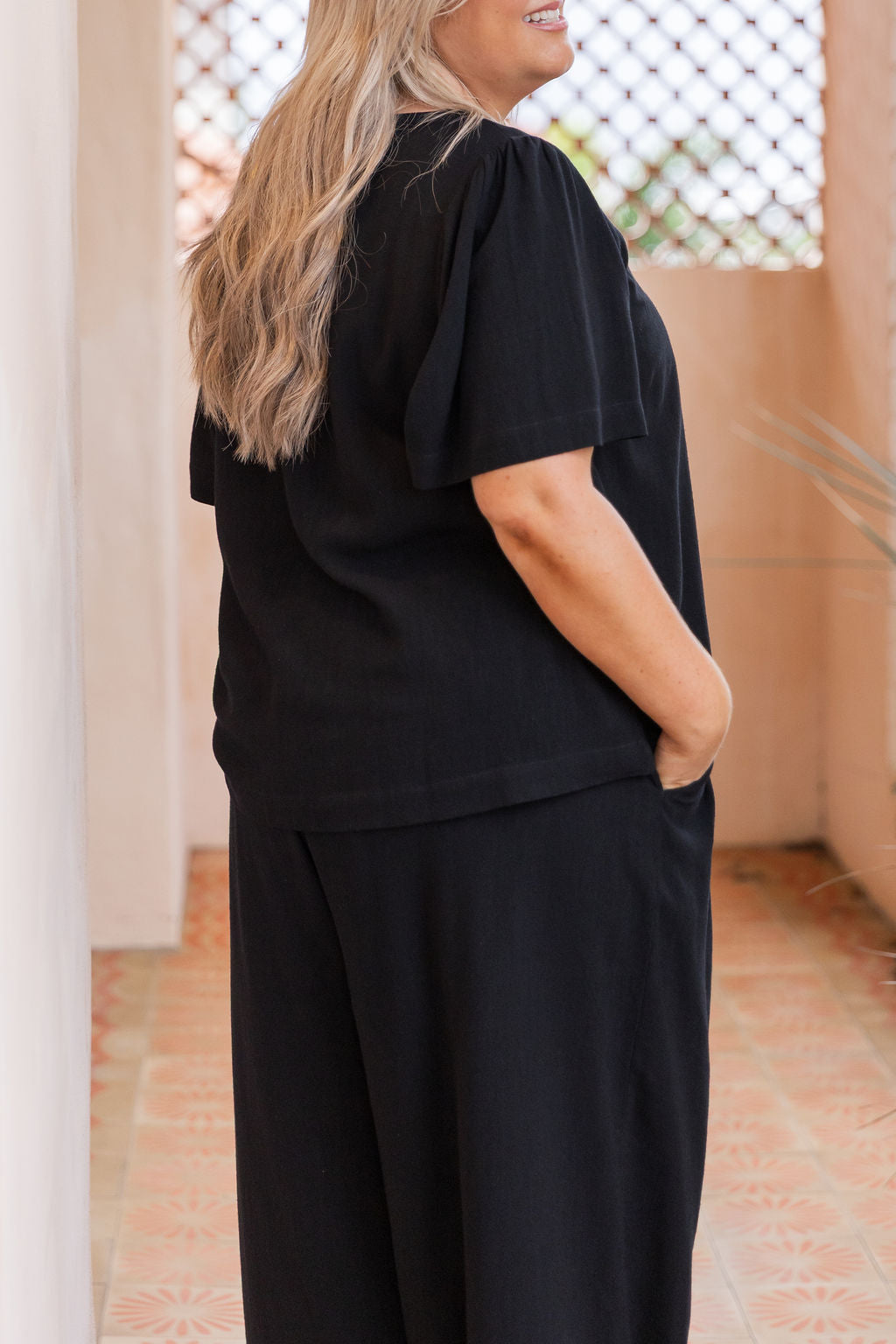 Daphne Top in Black