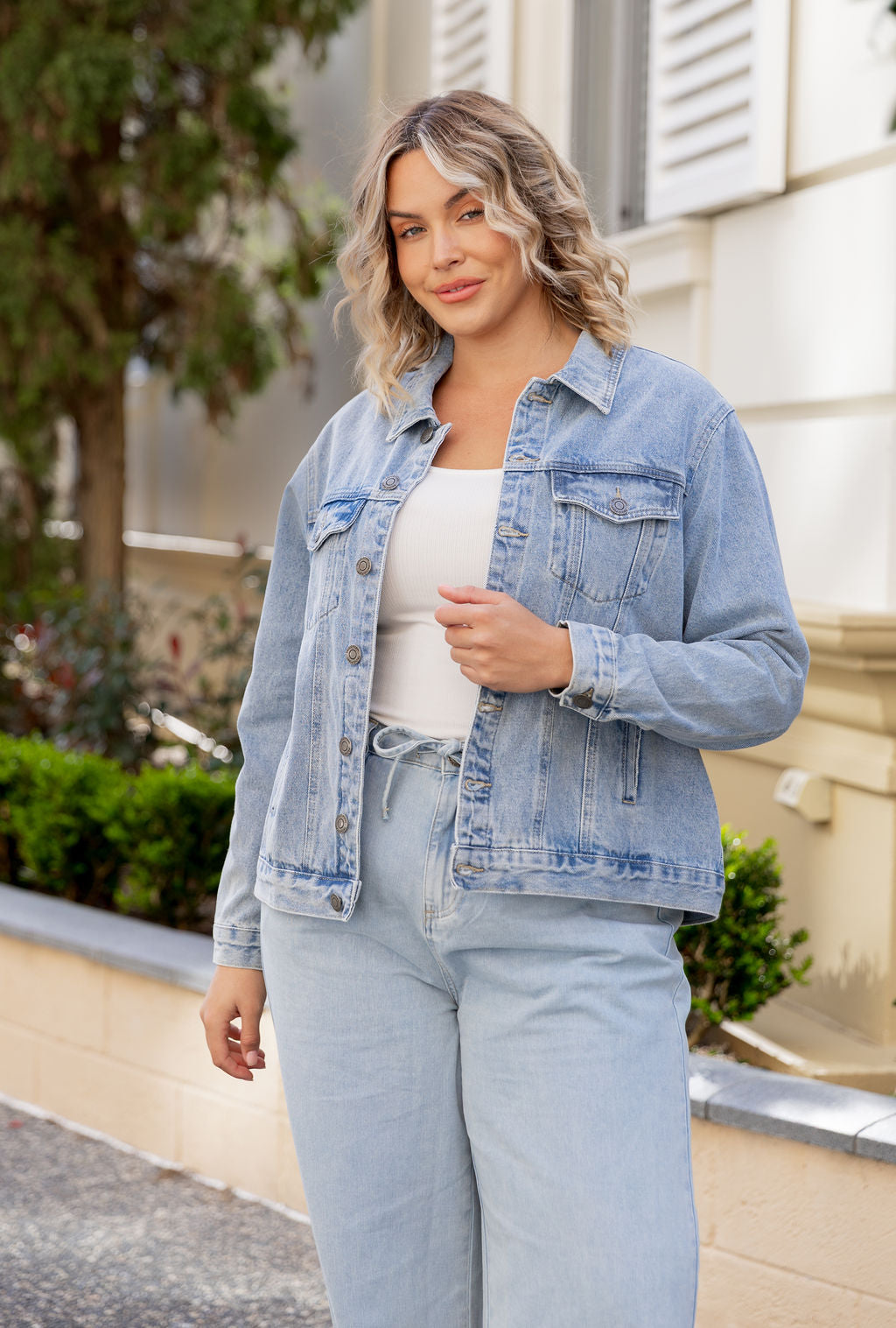 Hayden Denim Jacket in Light Blue Wash