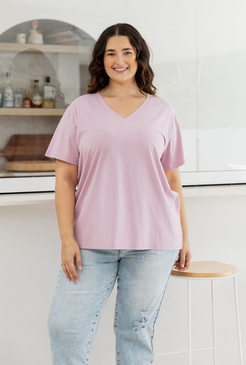 Relaxed V-Neck Tee in Mauve